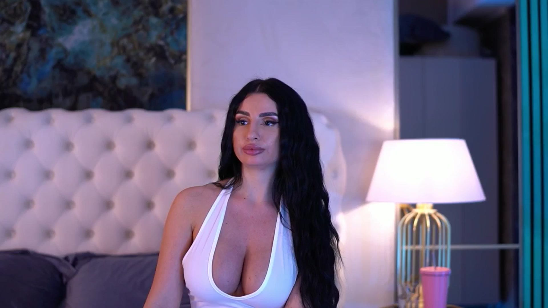 Gallery image thumbnail from IsabelleHunt's myfreecams stream on, 01/23/2025, 11:26 image 6 of 20