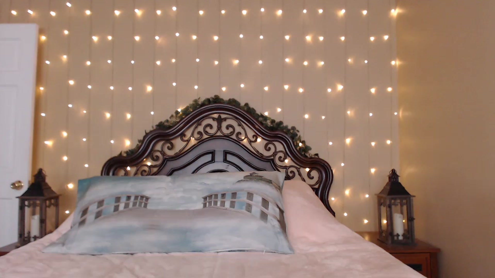 Gallery image thumbnail from IsabelleRaven's myfreecams stream on, 04/09/2023, 08:54 image 1 of 20
