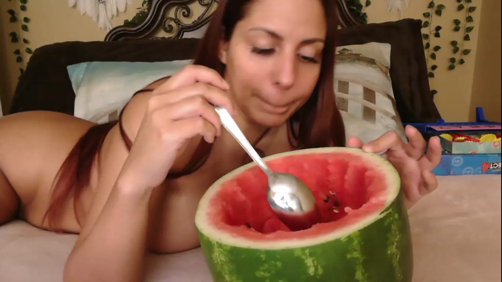 Gallery image thumbnail from IsabelleRaven's myfreecams stream on, 07/03/2023, 01:21 image 10 of 20