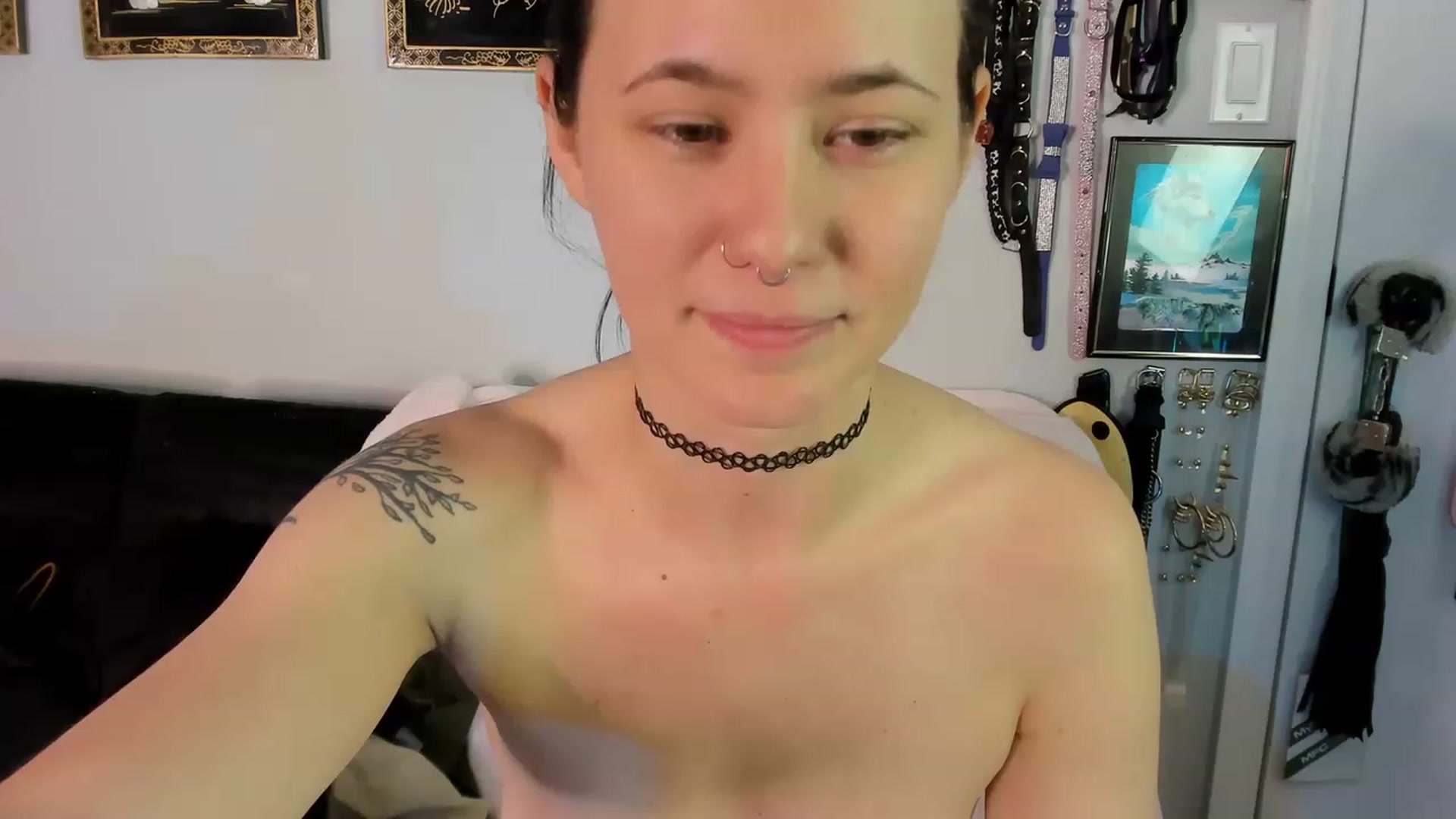 Gallery image thumbnail from Isabelle_Babe's myfreecams stream on, 11/20/2022, 05:06 image 12 of 20