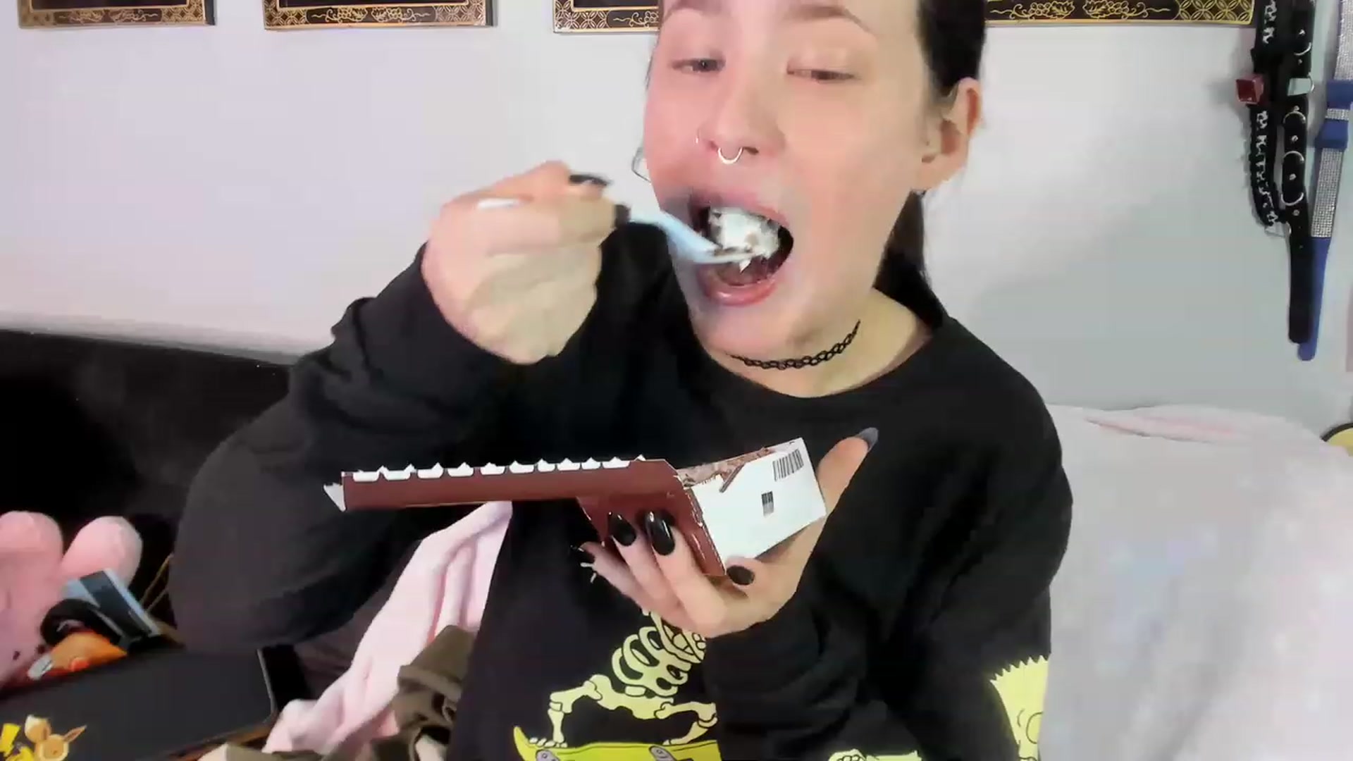 Gallery image thumbnail from Isabelle_Babe's myfreecams stream on, 11/20/2022, 05:06 image 4 of 20