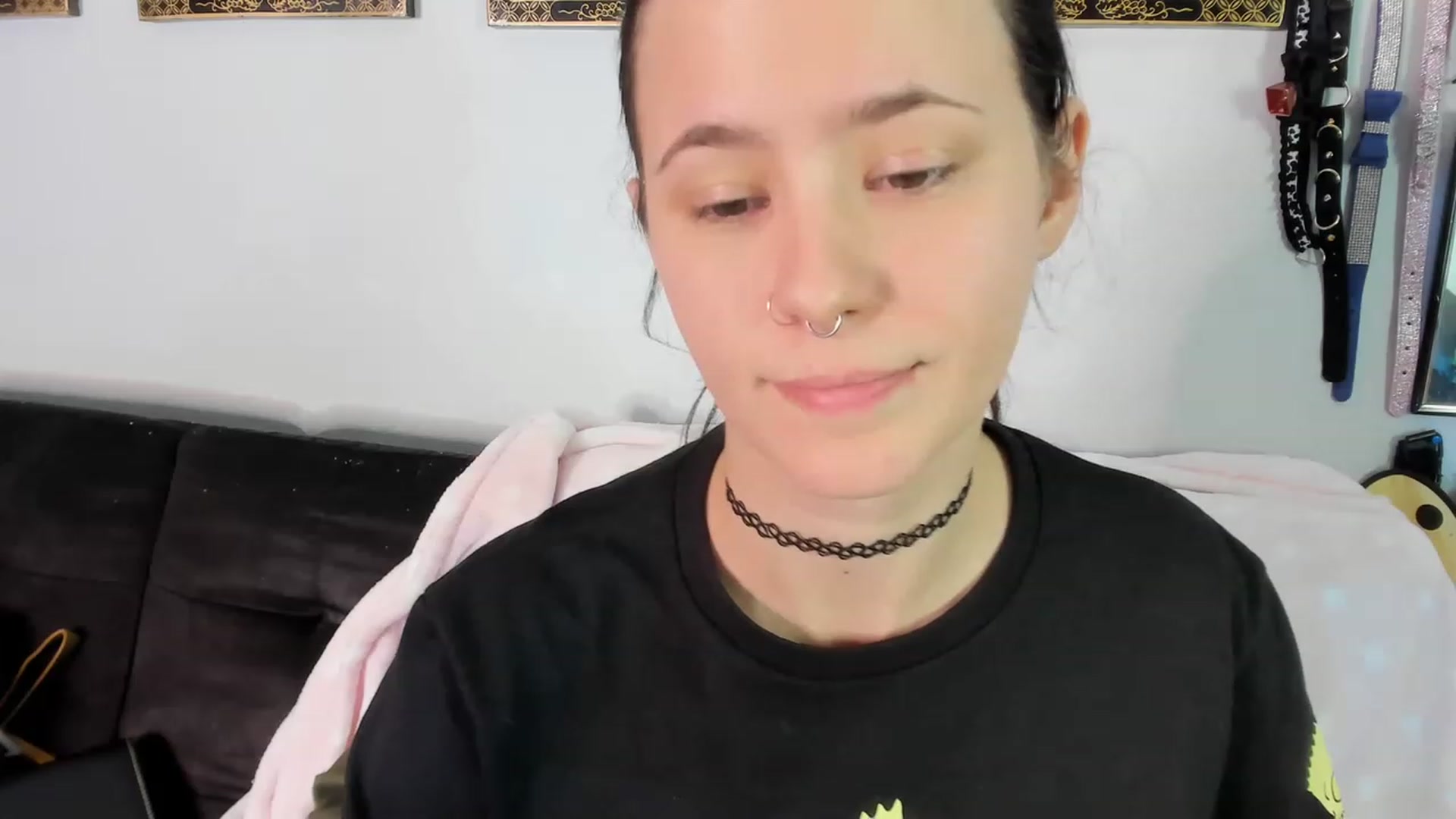 Gallery image thumbnail from Isabelle_Babe's myfreecams stream on, 11/20/2022, 05:06 image 5 of 20