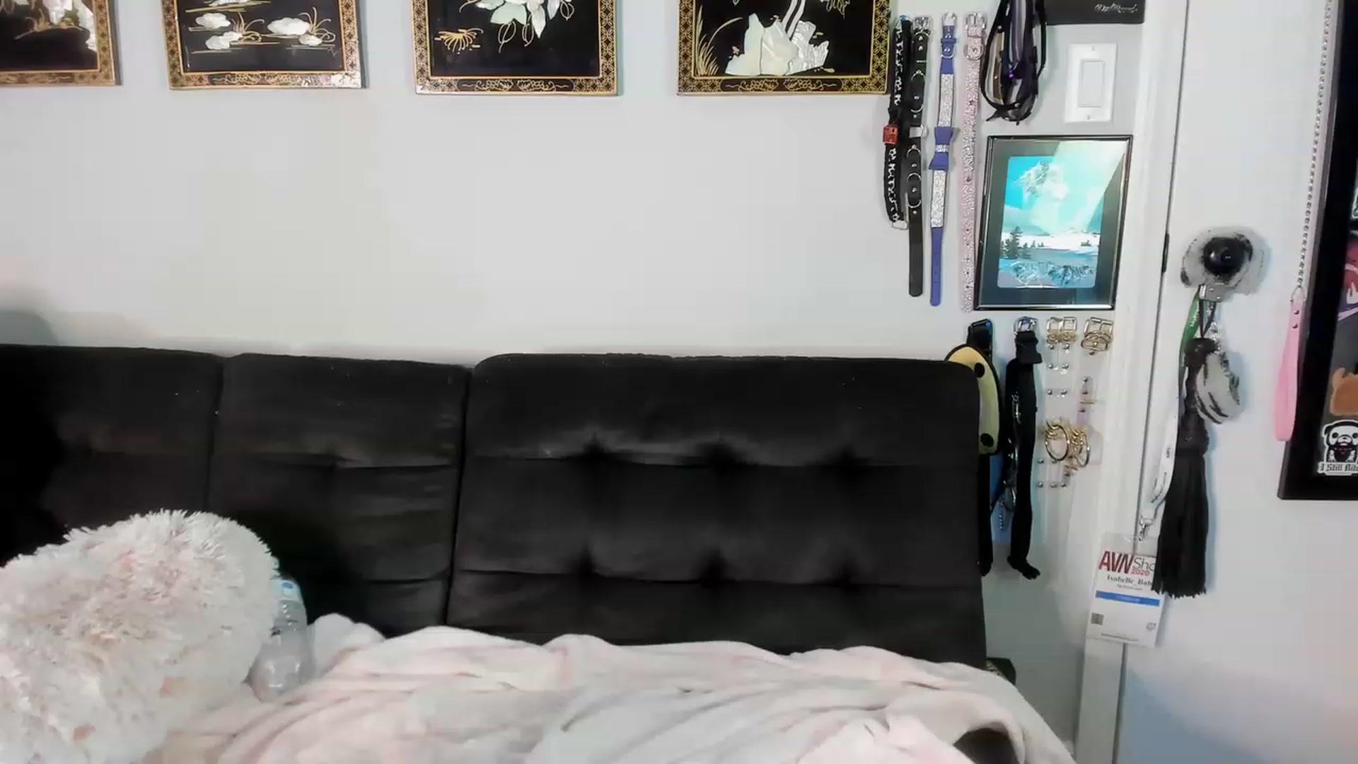 Gallery image thumbnail from Isabelle_Babe's myfreecams stream on, 11/23/2022, 06:02 image 17 of 20
