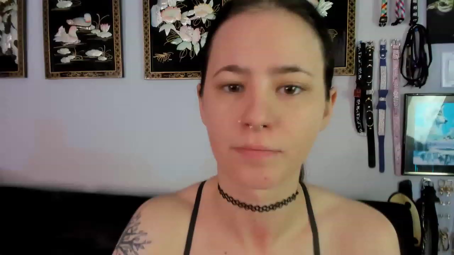 Gallery image thumbnail from Isabelle_Babe's myfreecams stream on, 11/23/2022, 20:16 image 1 of 20