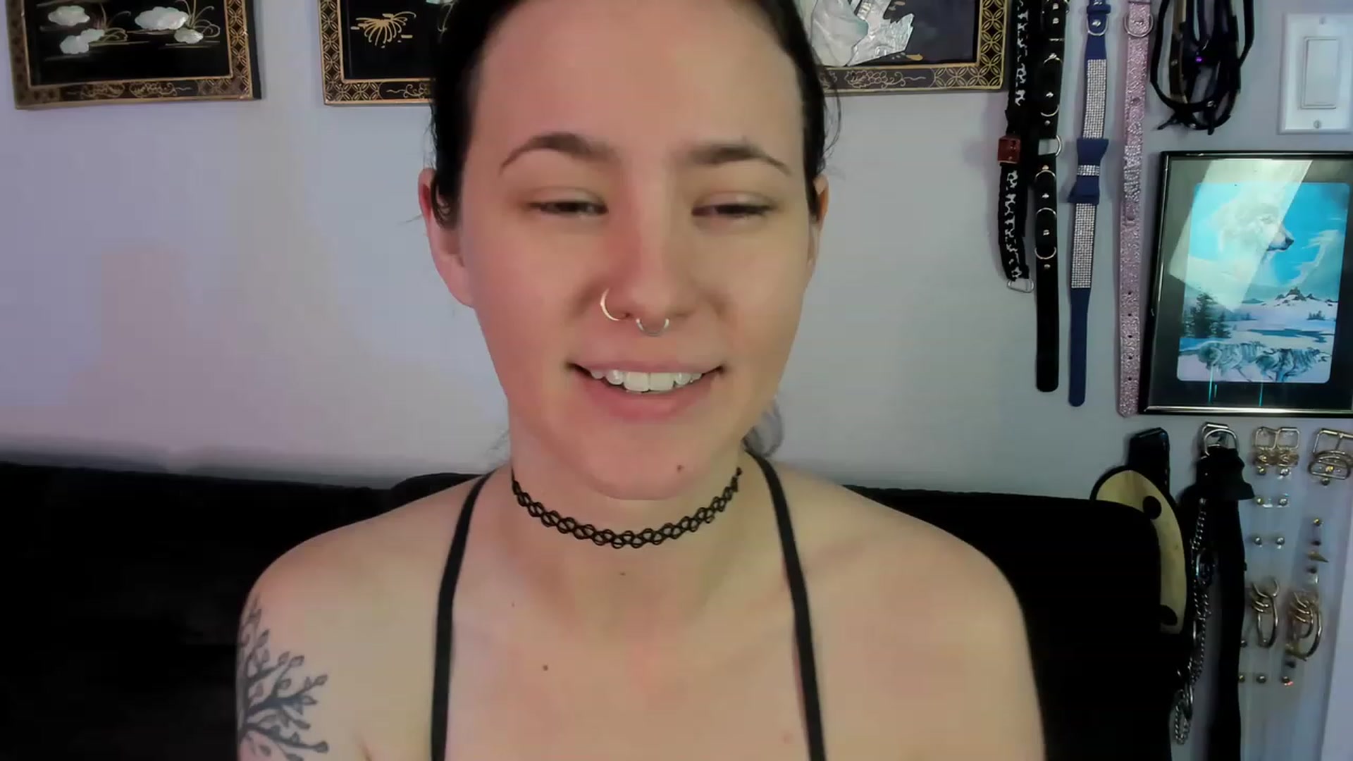 Gallery image thumbnail from Isabelle_Babe's myfreecams stream on, 11/23/2022, 20:16 image 16 of 20