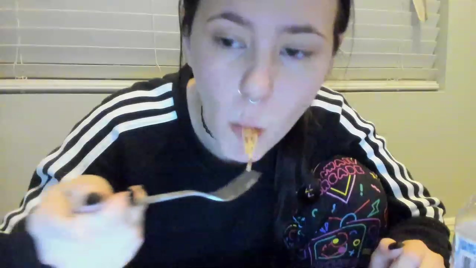 Gallery image thumbnail from Isabelle_Babe's myfreecams stream on, 11/24/2022, 01:38 image 20 of 20