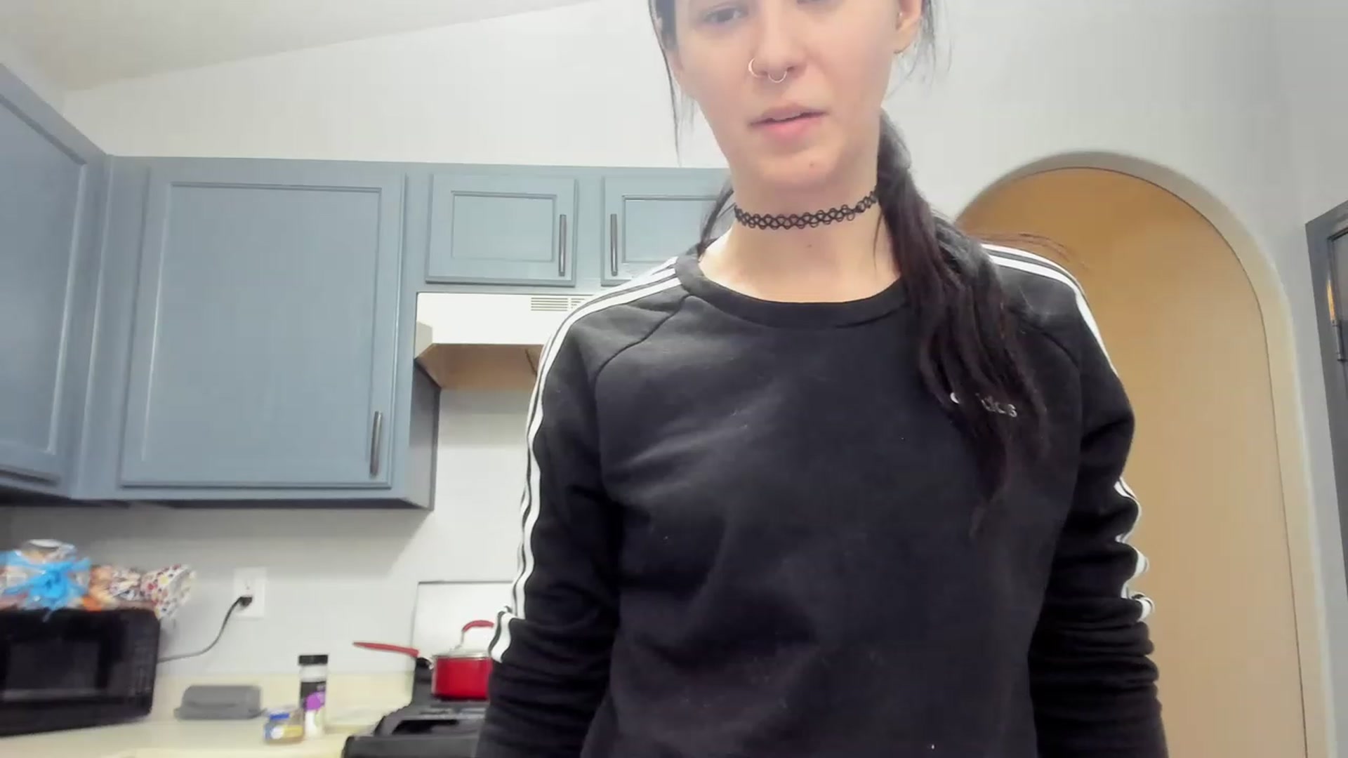 Gallery image thumbnail from Isabelle_Babe's myfreecams stream on, 11/24/2022, 01:38 image 15 of 20