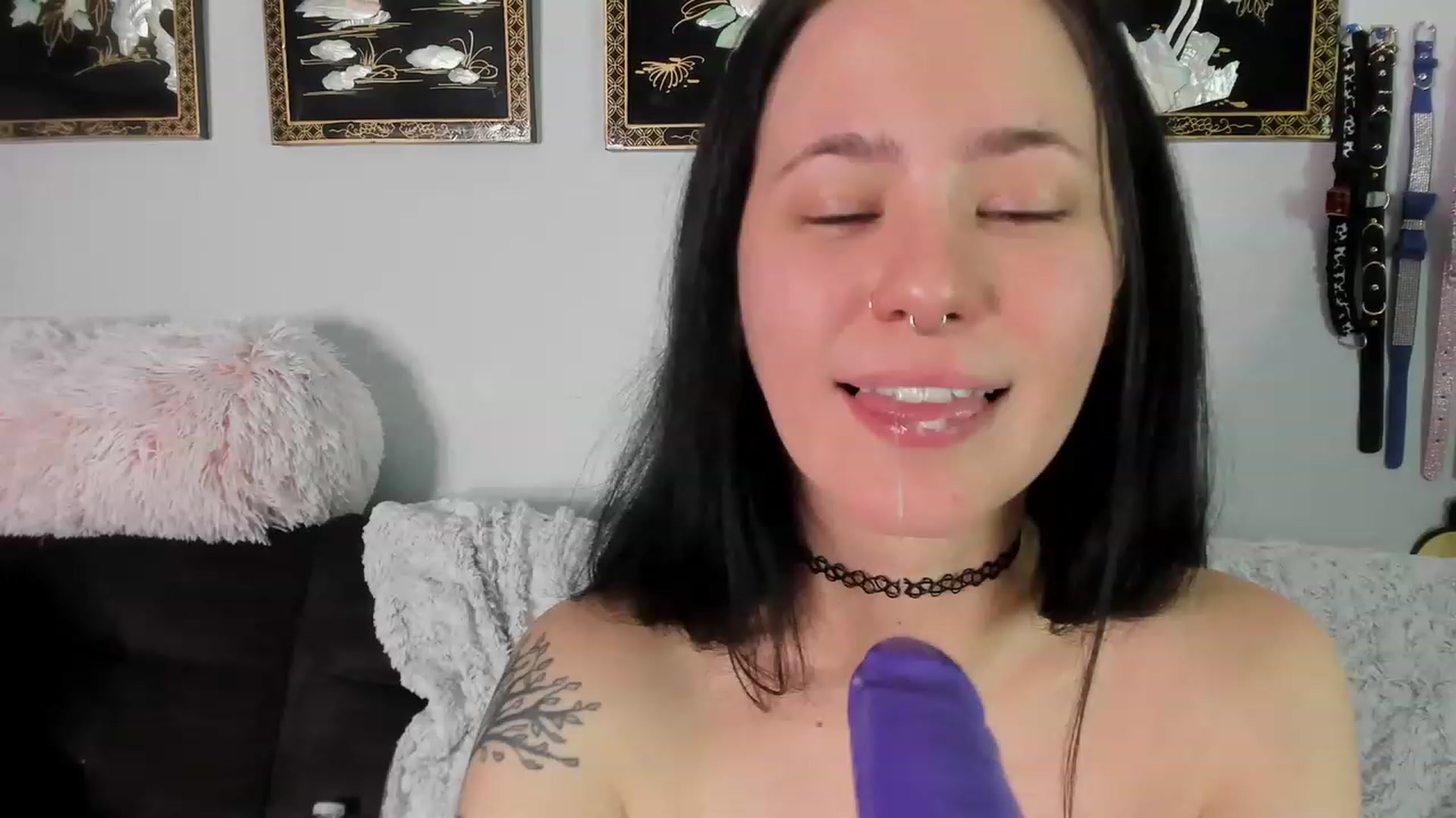 Gallery image thumbnail from Isabelle_Babe's myfreecams stream on, 11/27/2022, 05:00 image 10 of 20