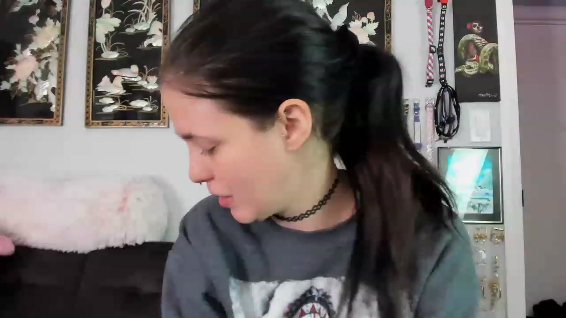 Gallery image thumbnail from Isabelle_Babe's myfreecams stream on, 11/30/2022, 23:03 image 17 of 20