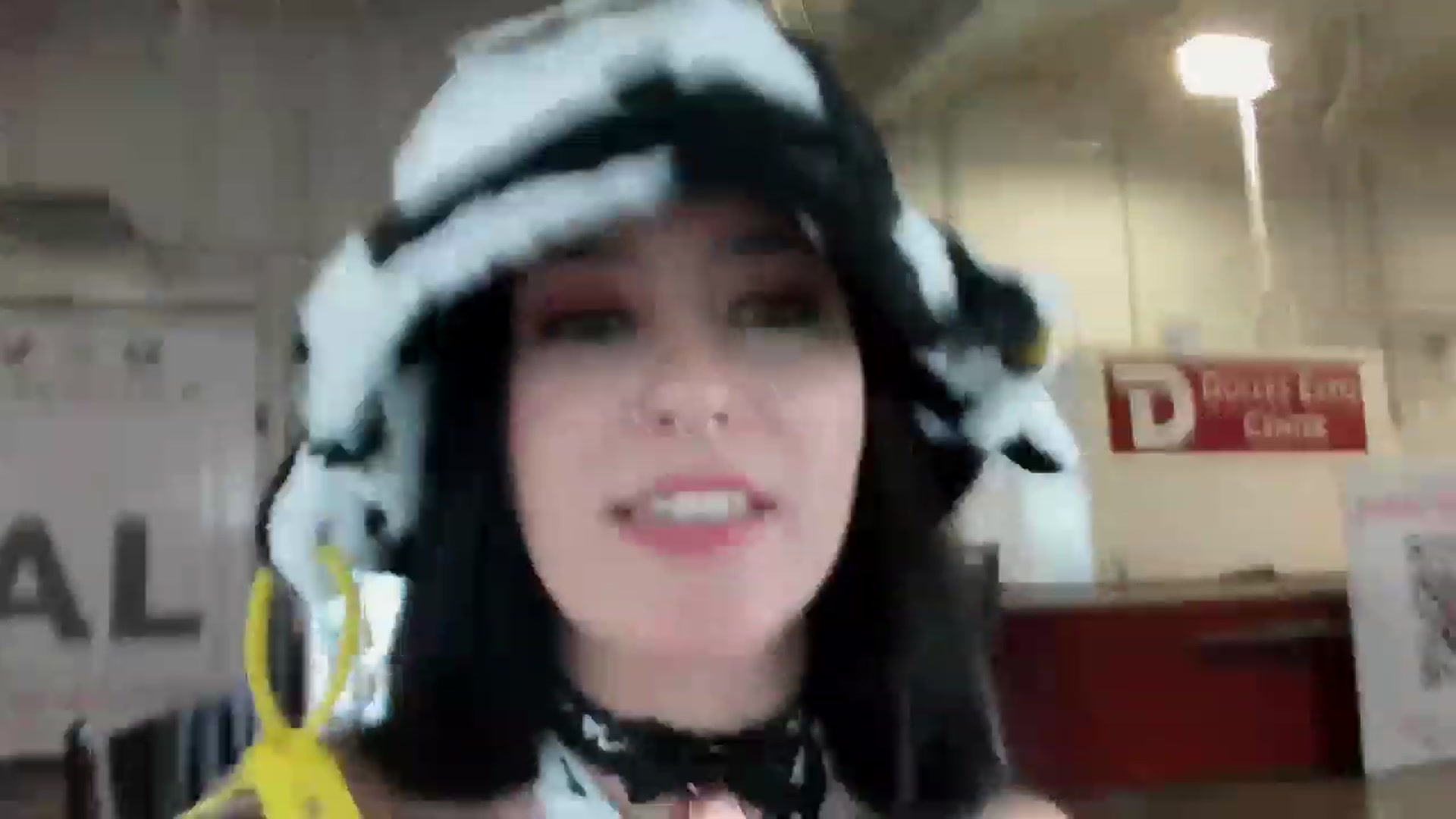 Gallery image thumbnail from Isabelle_Babe's myfreecams stream on, 12/03/2022, 20:59 image 12 of 20