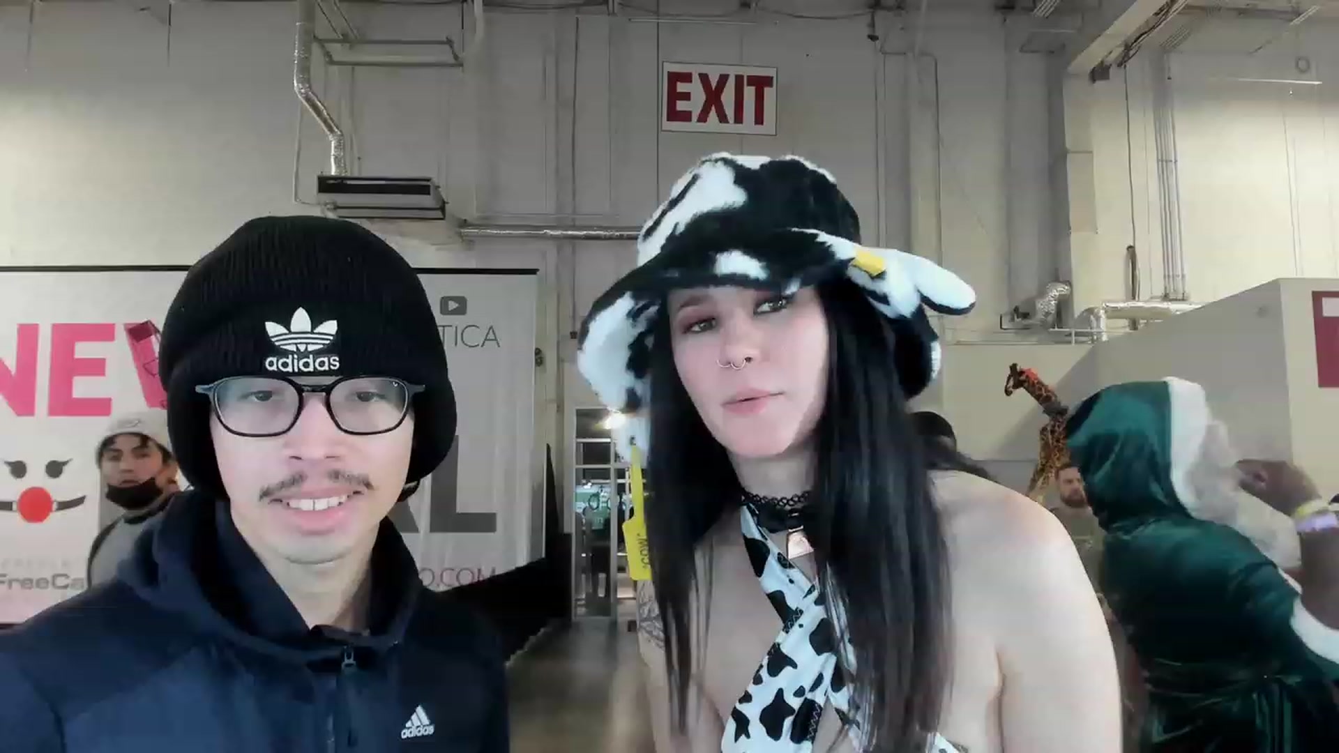 Gallery image thumbnail from Isabelle_Babe's myfreecams stream on, 12/04/2022, 24:08 image 12 of 20