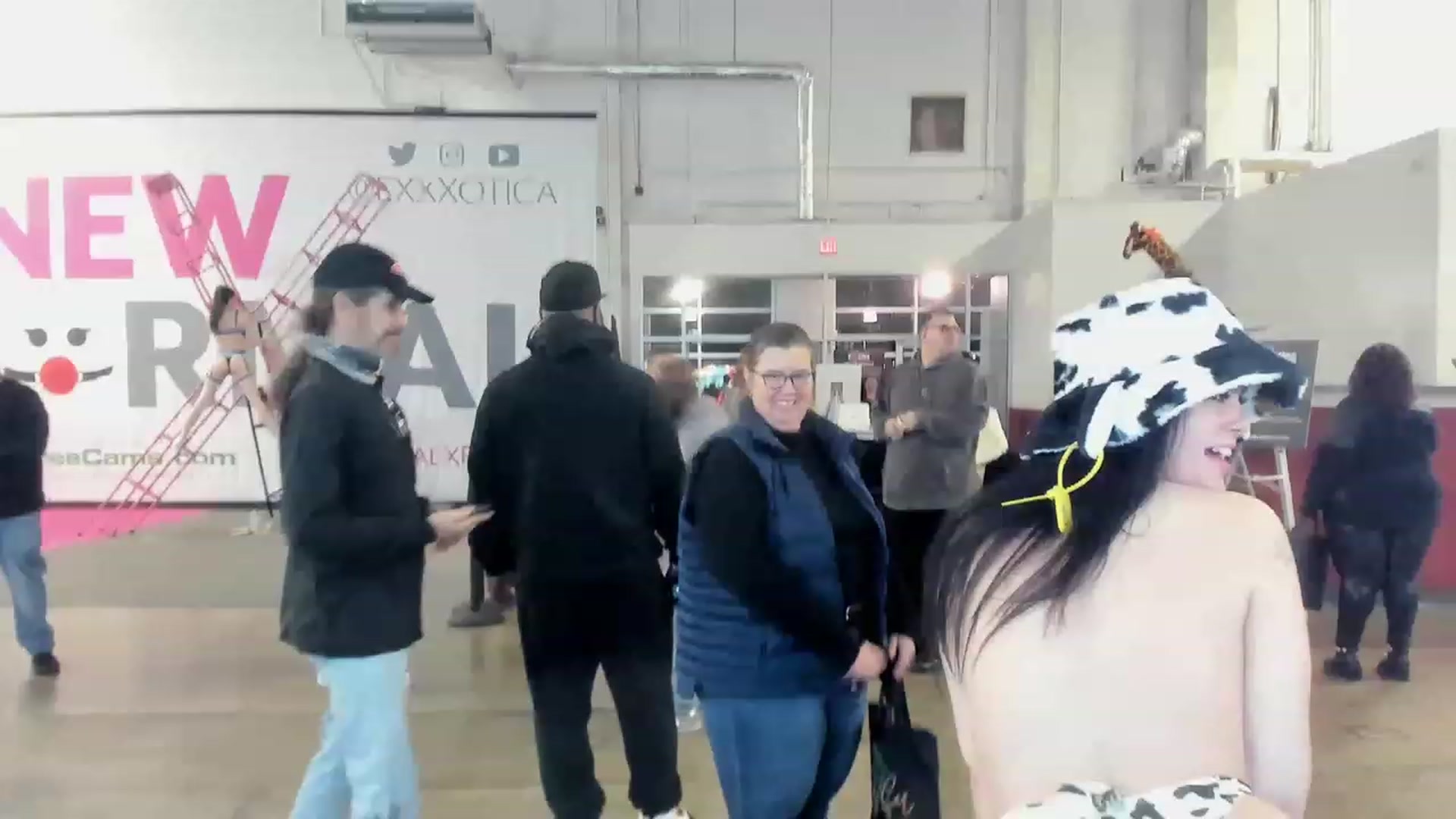 Gallery image thumbnail from Isabelle_Babe's myfreecams stream on, 12/04/2022, 24:08 image 20 of 20