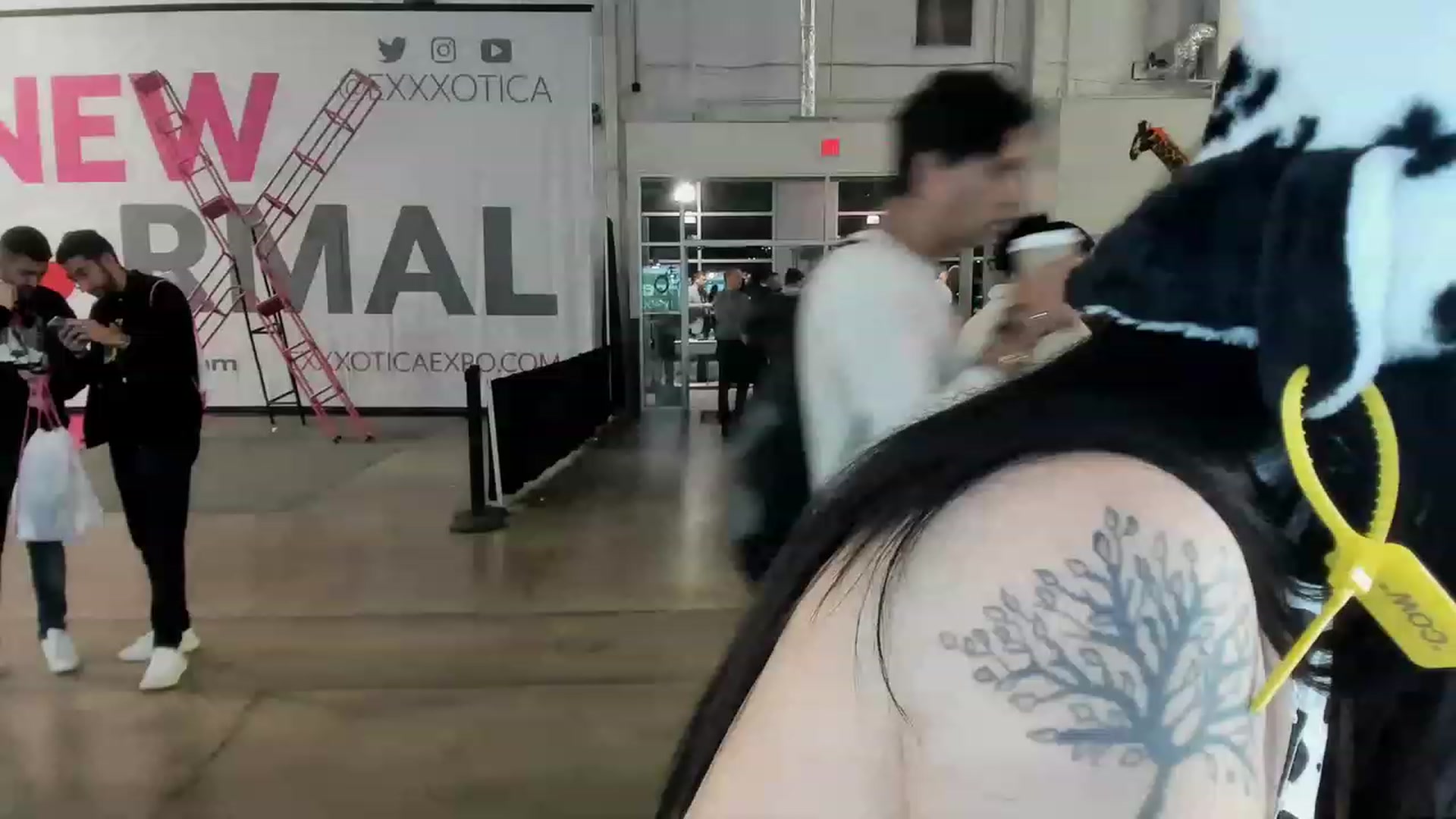 Gallery image thumbnail from Isabelle_Babe's myfreecams stream on, 12/04/2022, 01:19 image 20 of 20