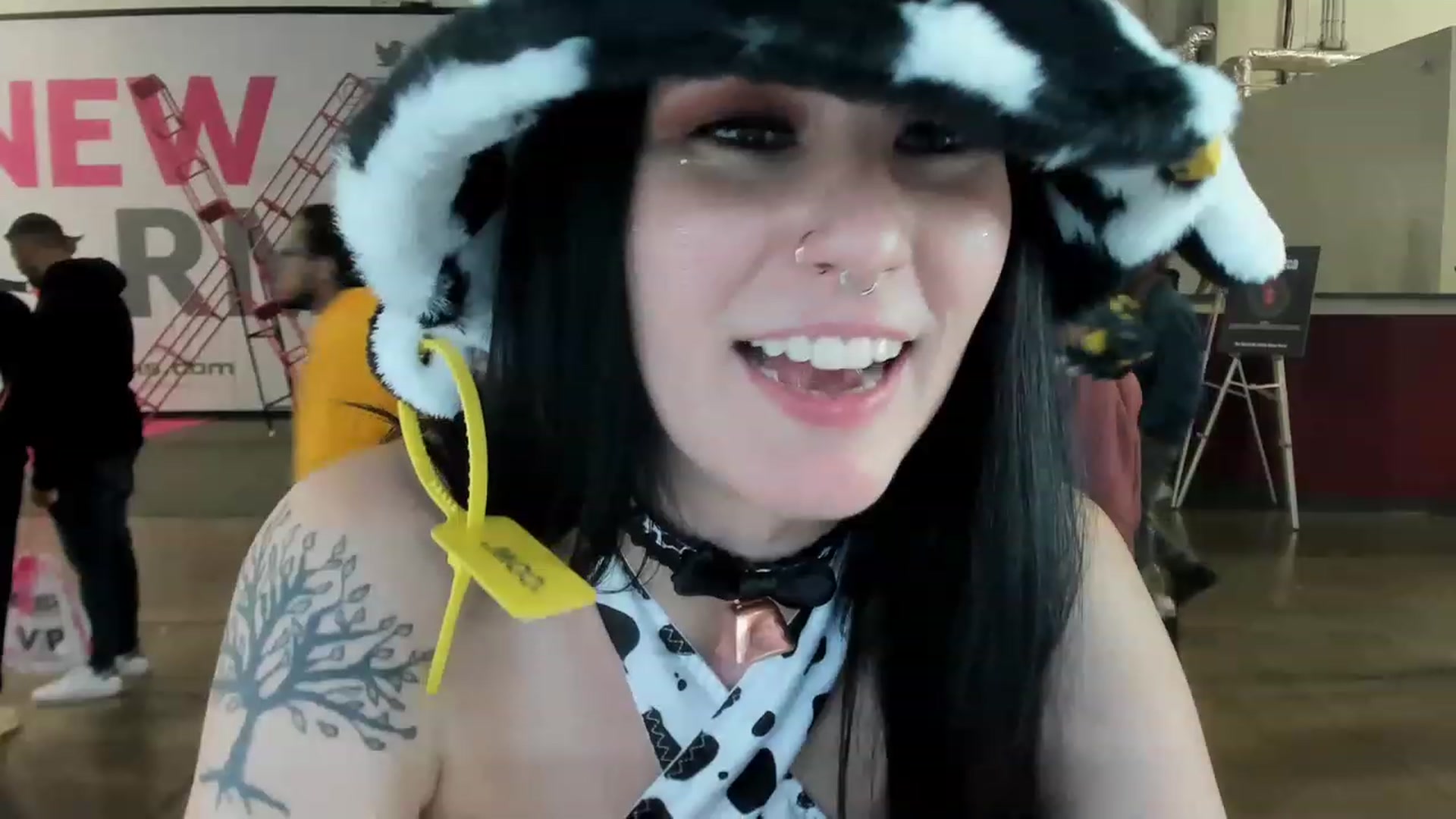 Gallery image thumbnail from Isabelle_Babe's myfreecams stream on, 12/04/2022, 01:19 image 19 of 20