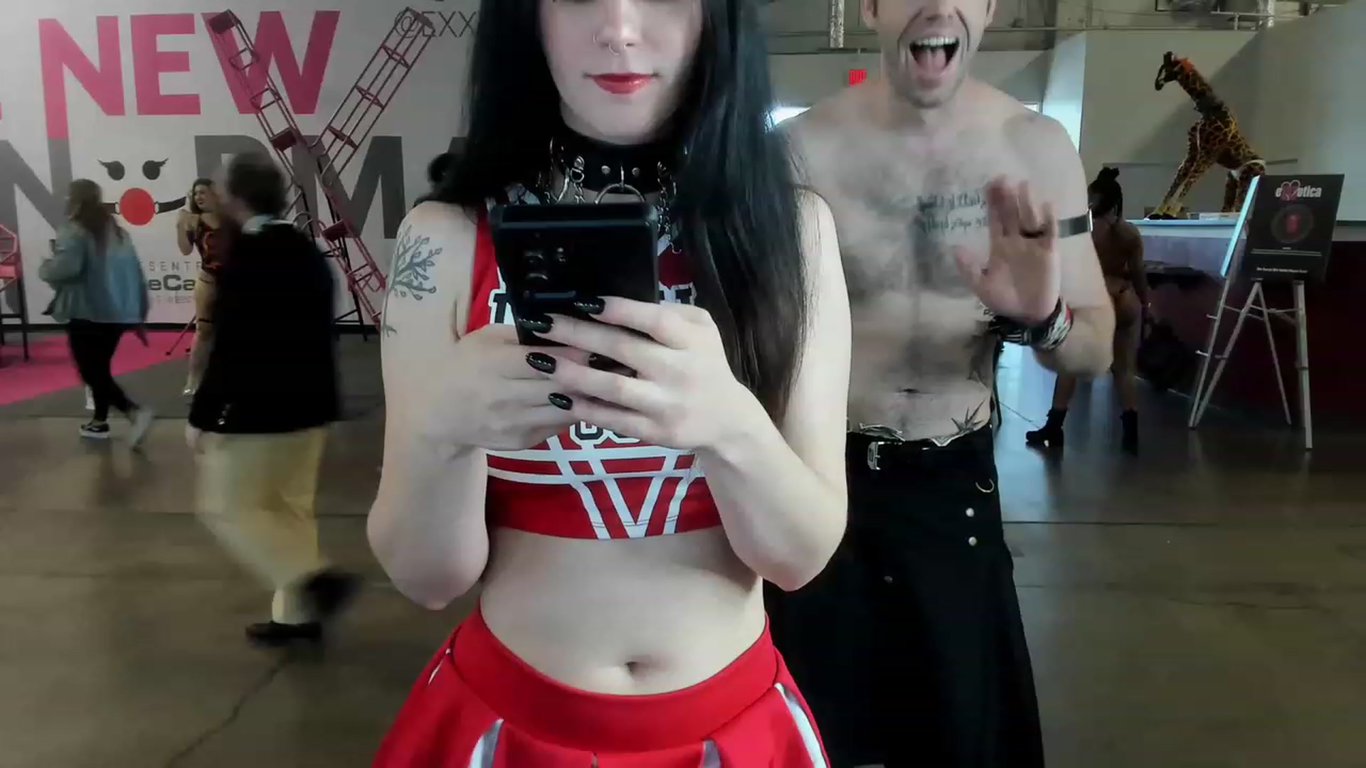Gallery image thumbnail from Isabelle_Babe's myfreecams stream on, 12/04/2022, 19:32 image 1 of 20