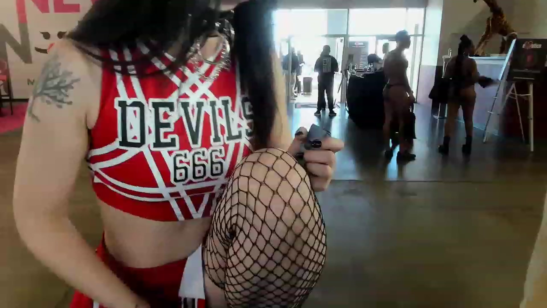 Gallery image thumbnail from Isabelle_Babe's myfreecams stream on, 12/04/2022, 19:32 image 14 of 20