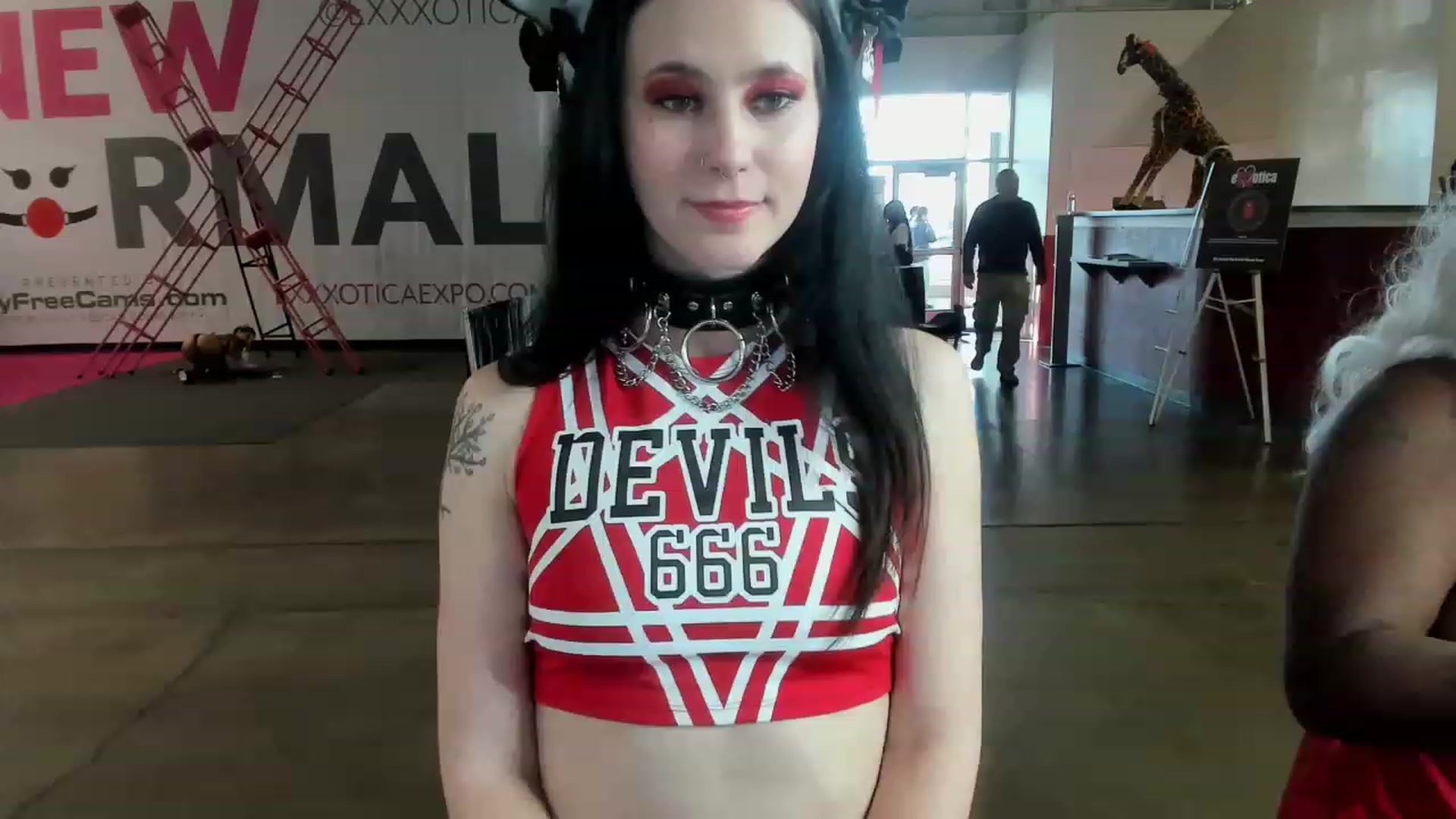 Gallery image thumbnail from Isabelle_Babe's myfreecams stream on, 12/04/2022, 21:15 image 13 of 20