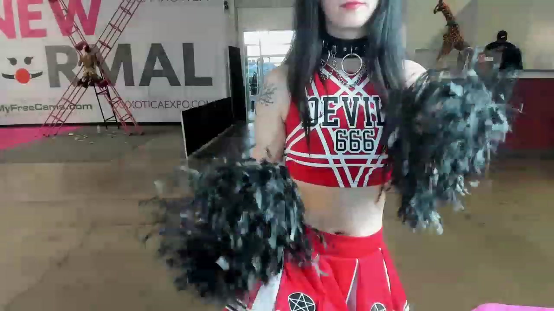 Gallery image thumbnail from Isabelle_Babe's myfreecams stream on, 12/04/2022, 22:36 image 4 of 20