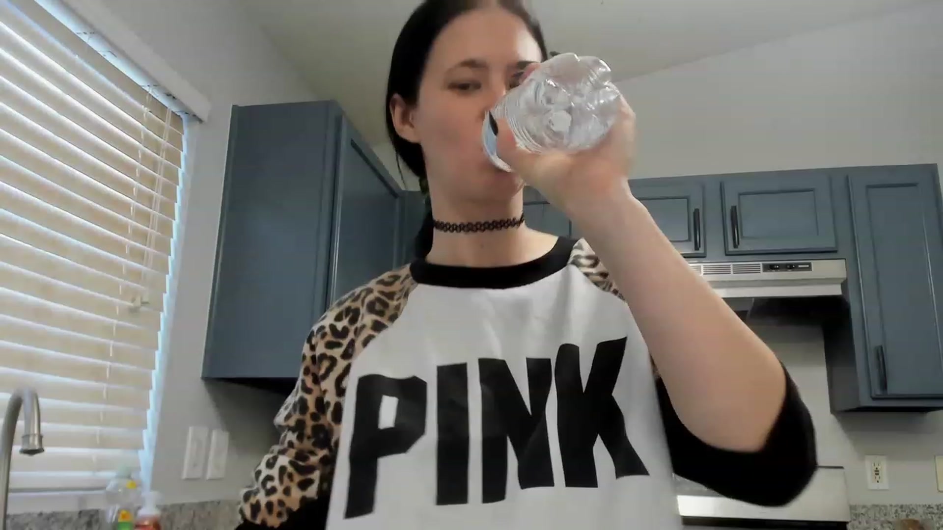 Gallery image thumbnail from Isabelle_Babe's myfreecams stream on, 12/08/2022, 23:46 image 9 of 20