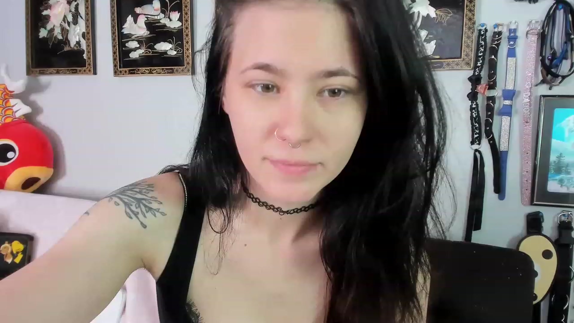 Gallery image thumbnail from Isabelle_Babe's myfreecams stream on, 12/10/2022, 18:28 image 10 of 20
