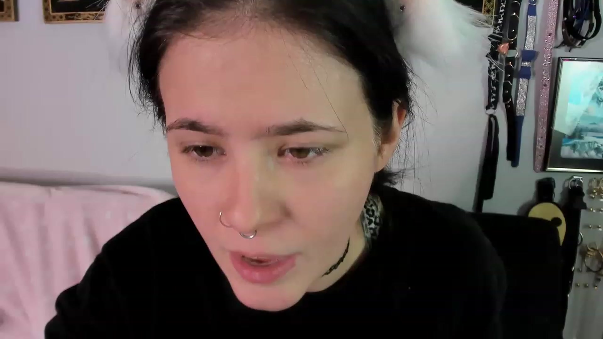 Gallery image thumbnail from Isabelle_Babe's myfreecams stream on, 12/11/2022, 04:27 image 11 of 20