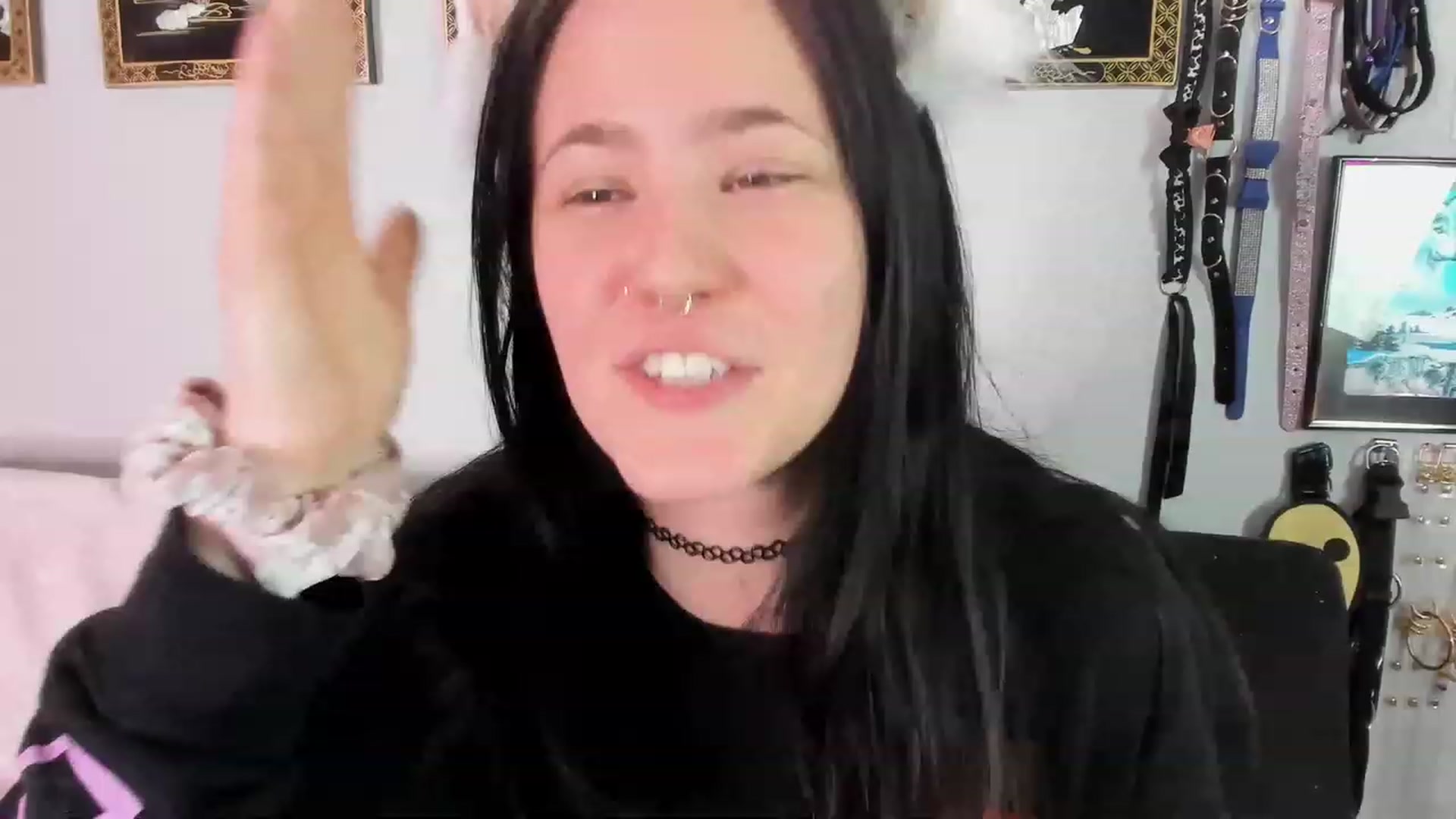 Gallery image thumbnail from Isabelle_Babe's myfreecams stream on, 12/11/2022, 04:27 image 17 of 20