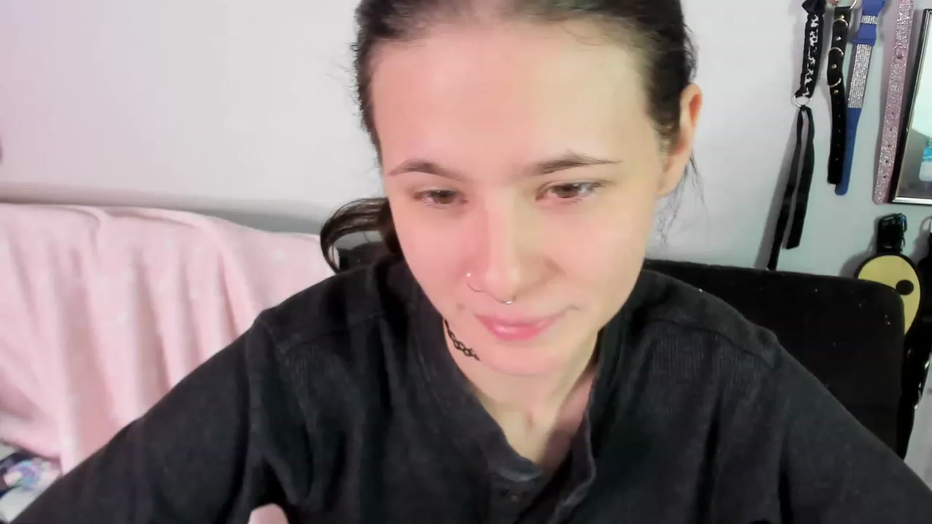 Gallery image thumbnail from Isabelle_Babe's myfreecams stream on, 12/12/2022, 05:13 image 12 of 20