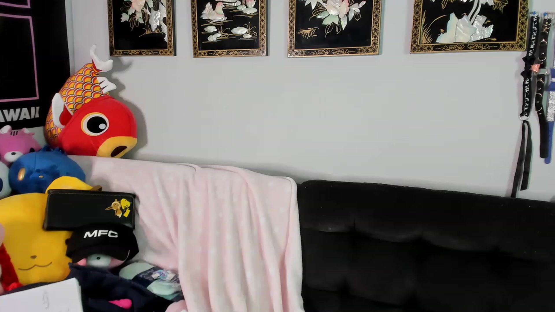 Gallery image thumbnail from Isabelle_Babe's myfreecams stream on, 12/12/2022, 05:13 image 17 of 20