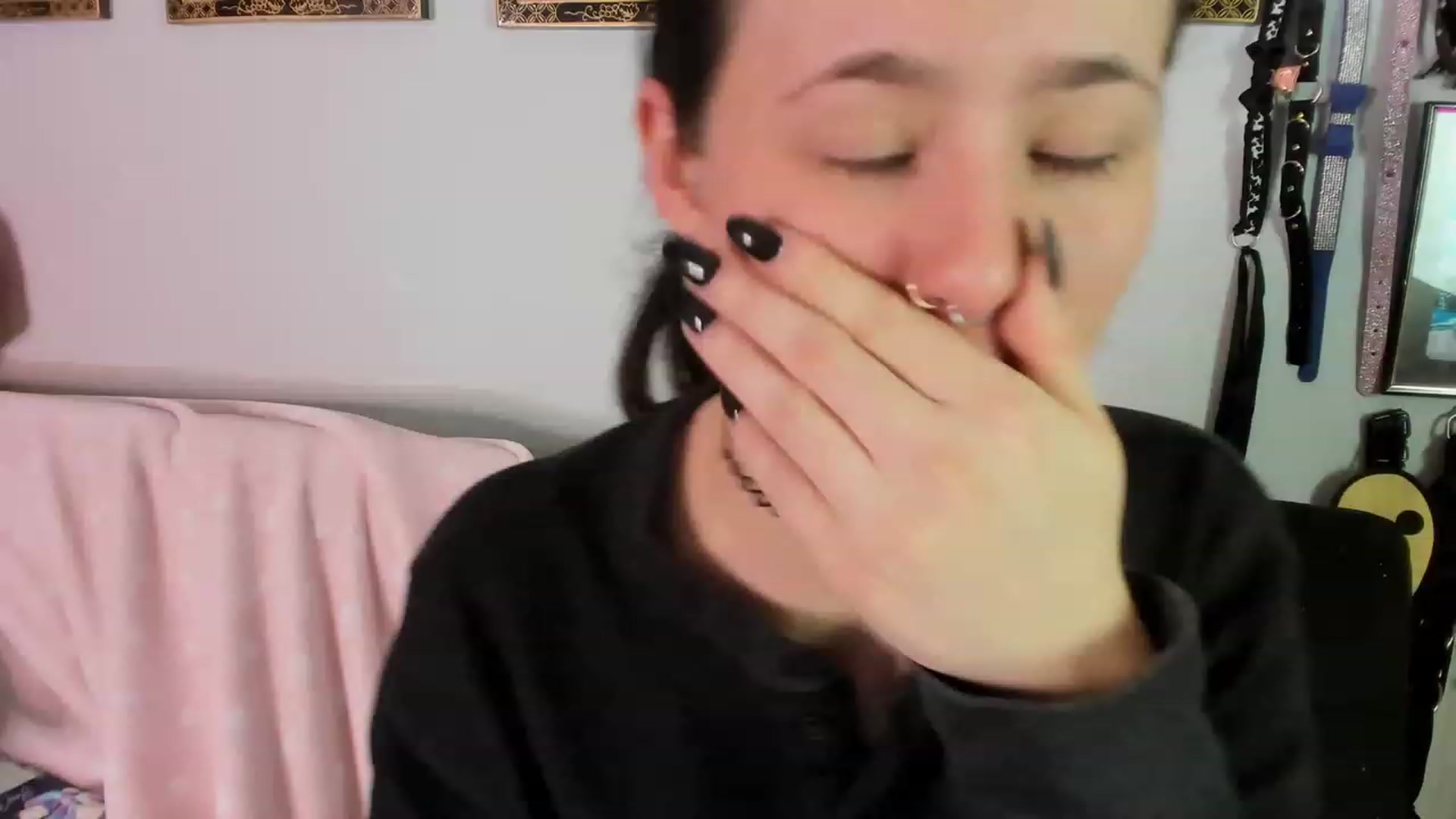 Gallery image thumbnail from Isabelle_Babe's myfreecams stream on, 12/12/2022, 05:13 image 2 of 20