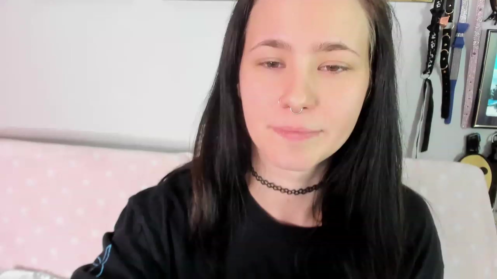 Gallery image thumbnail from Isabelle_Babe's myfreecams stream on, 12/15/2022, 07:32 image 20 of 20