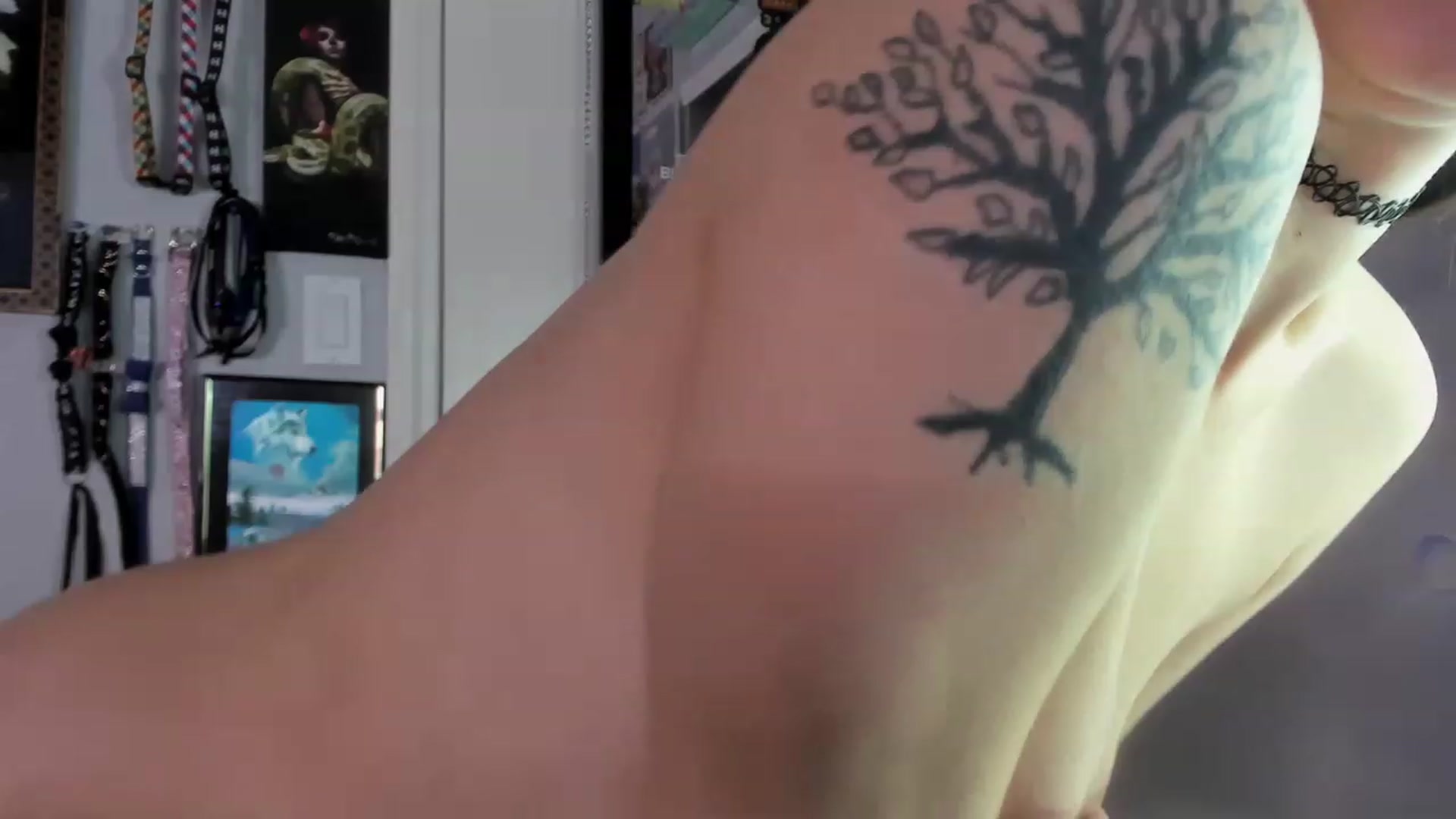 Gallery image thumbnail from Isabelle_Babe's myfreecams stream on, 12/16/2022, 20:12 image 3 of 20