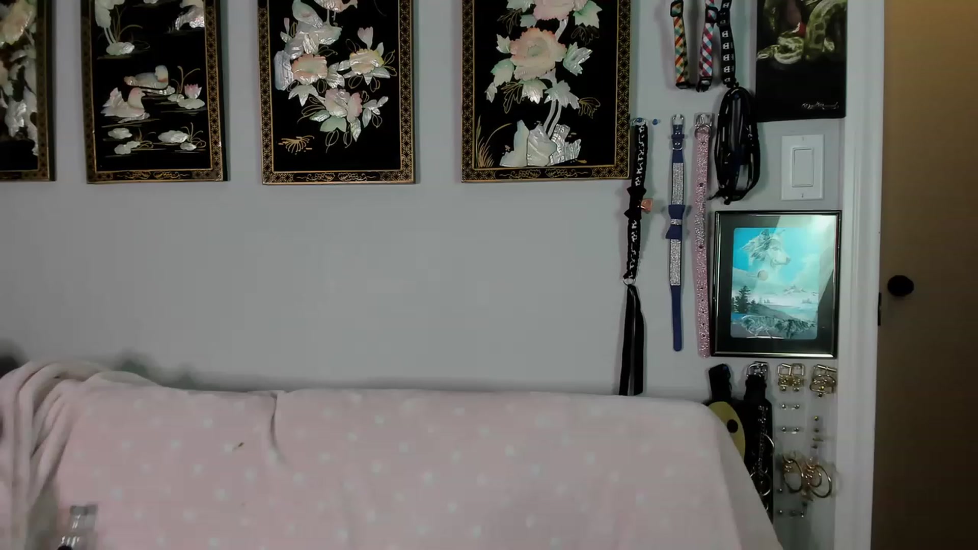 Gallery image thumbnail from Isabelle_Babe's myfreecams stream on, 12/21/2022, 03:50 image 9 of 20