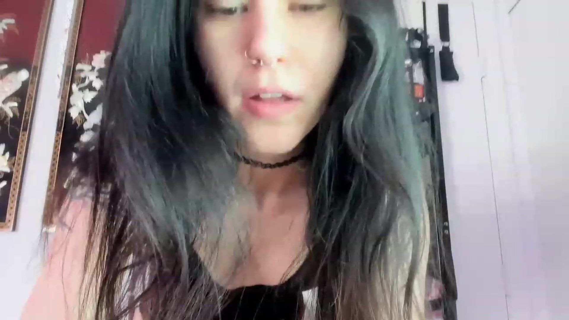 Gallery image thumbnail from Isabelle_Babe's myfreecams stream on, 12/22/2022, 20:58 image 4 of 20