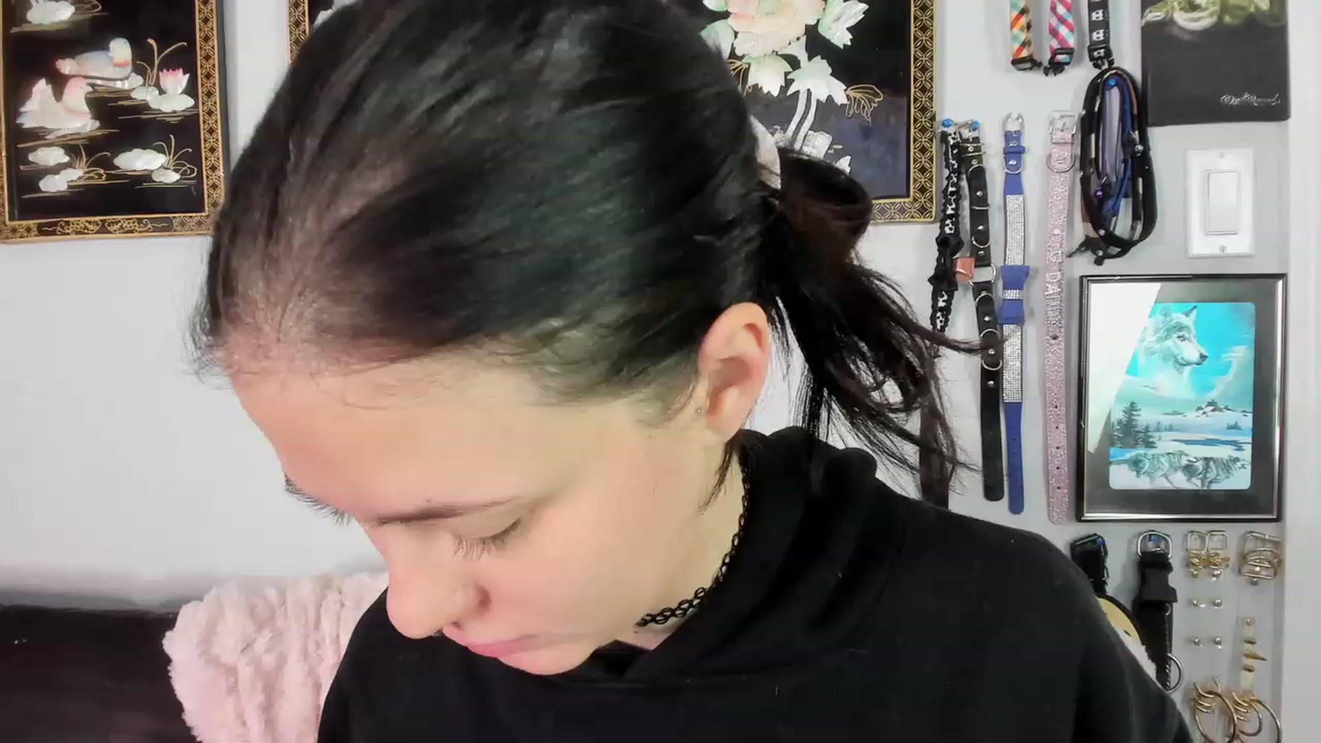 Gallery image thumbnail from Isabelle_Babe's myfreecams stream on, 12/23/2022, 21:50 image 1 of 20