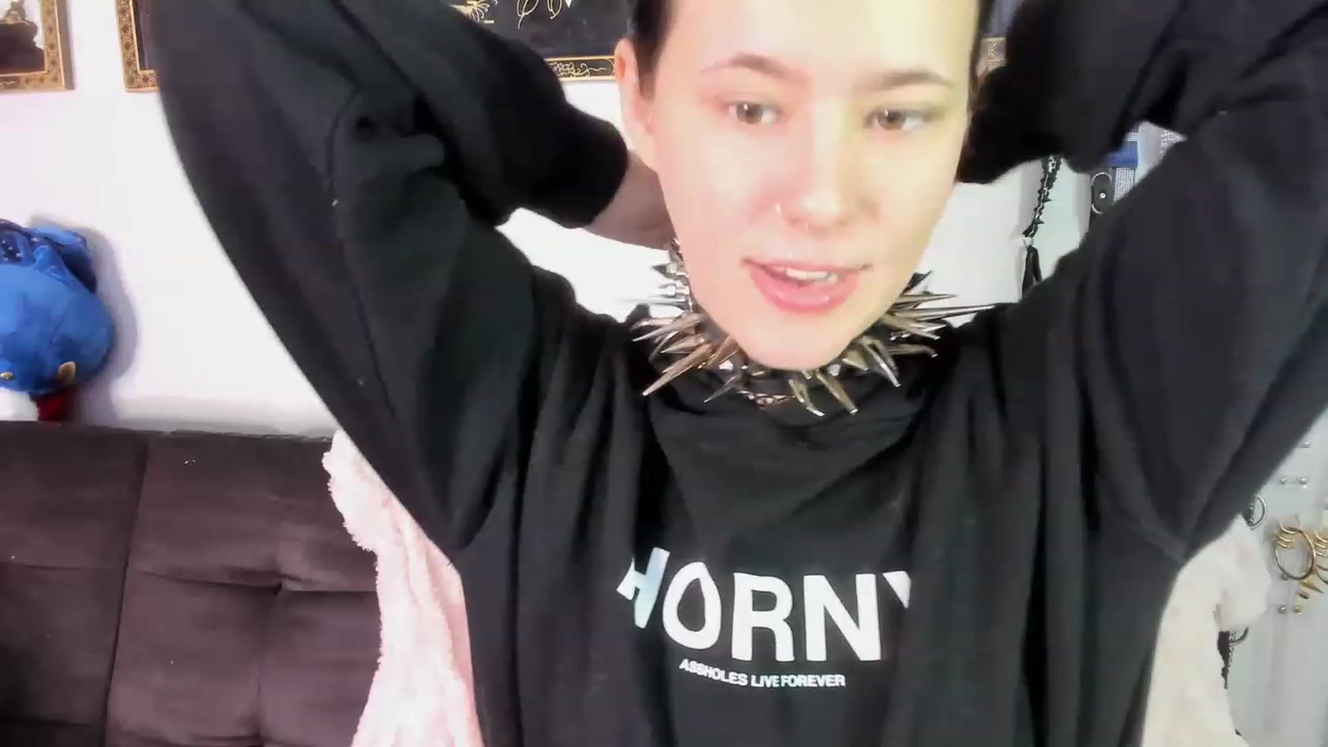 Gallery image thumbnail from Isabelle_Babe's myfreecams stream on, 12/23/2022, 21:50 image 5 of 20