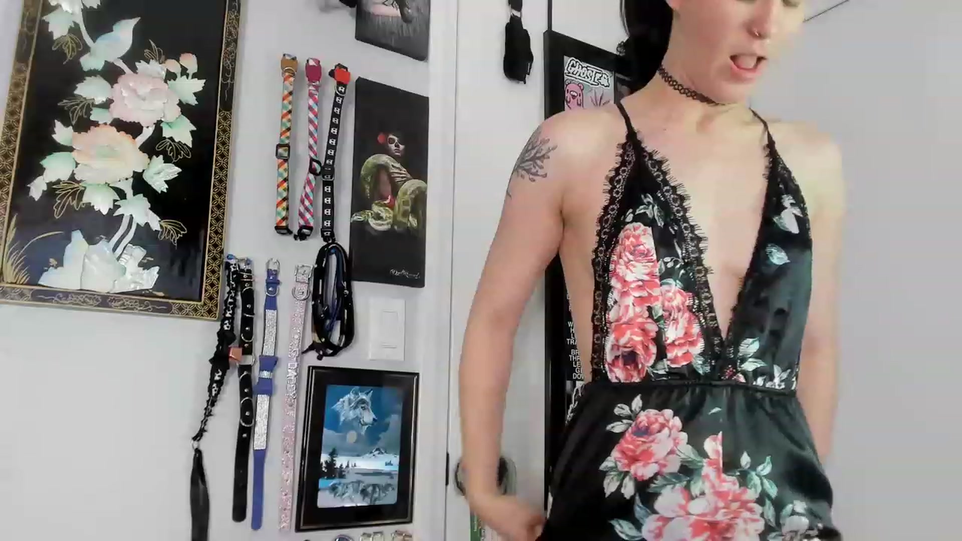 Gallery image thumbnail from Isabelle_Babe's myfreecams stream on, 12/24/2022, 19:55 image 5 of 20
