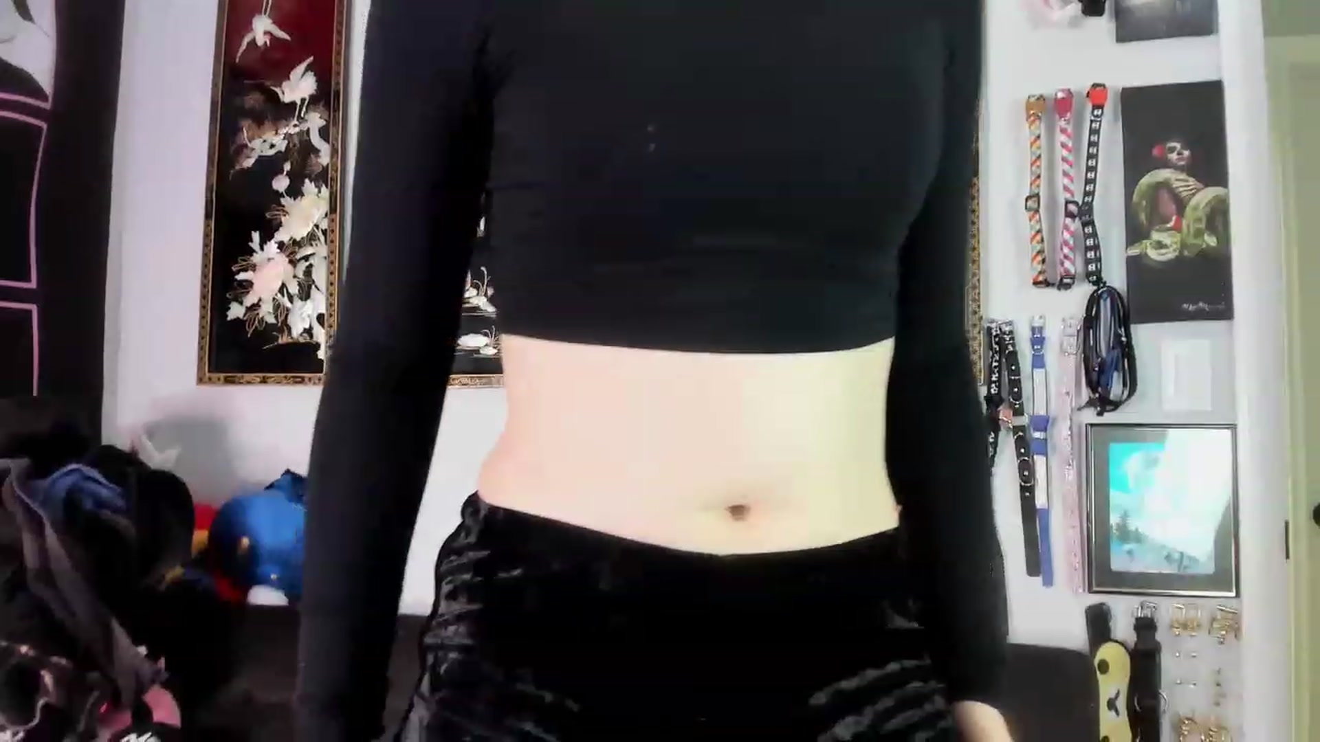 Gallery image thumbnail from Isabelle_Babe's myfreecams stream on, 12/25/2022, 19:36 image 15 of 20