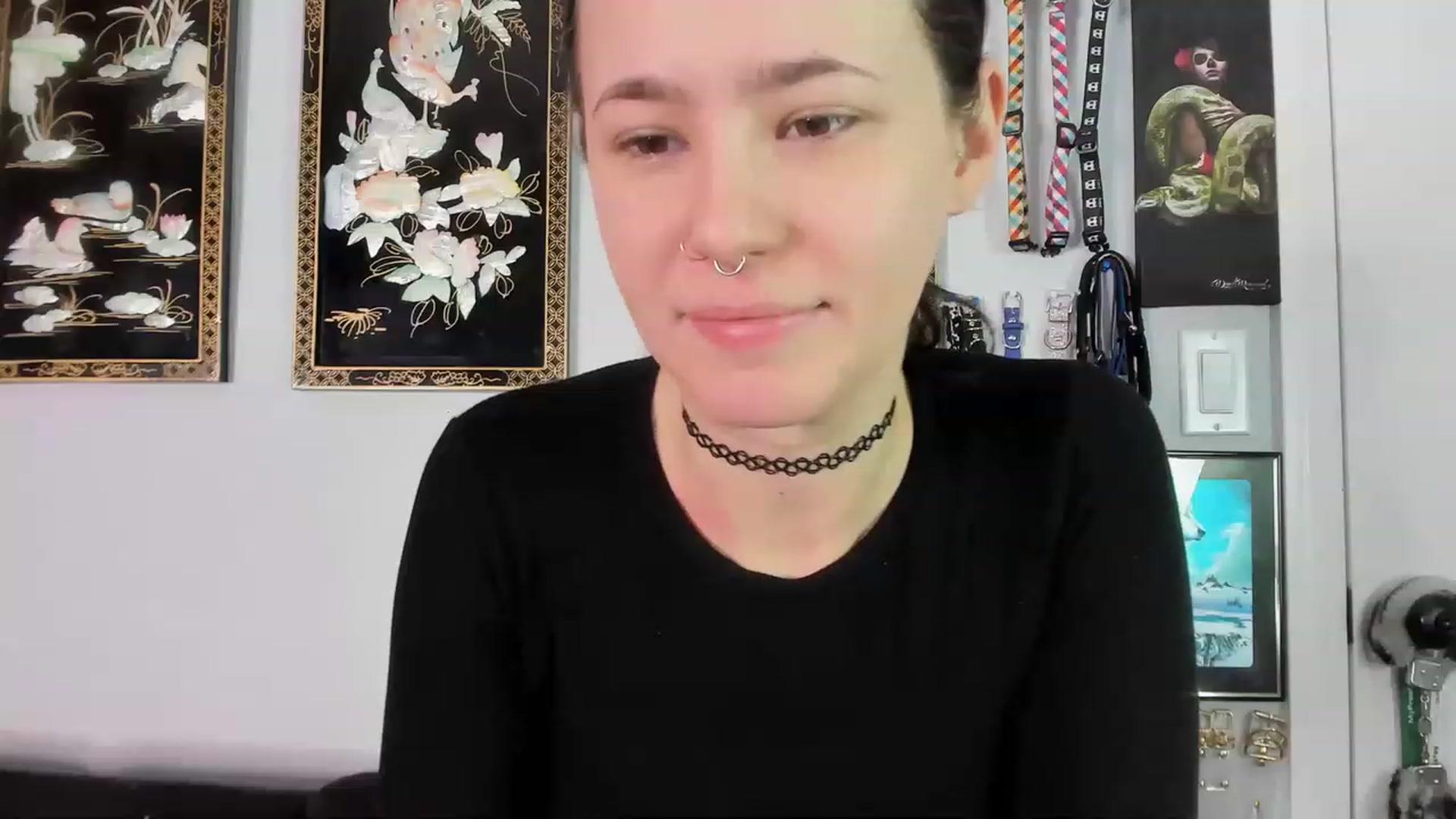 Gallery image thumbnail from Isabelle_Babe's myfreecams stream on, 12/25/2022, 19:36 image 16 of 20