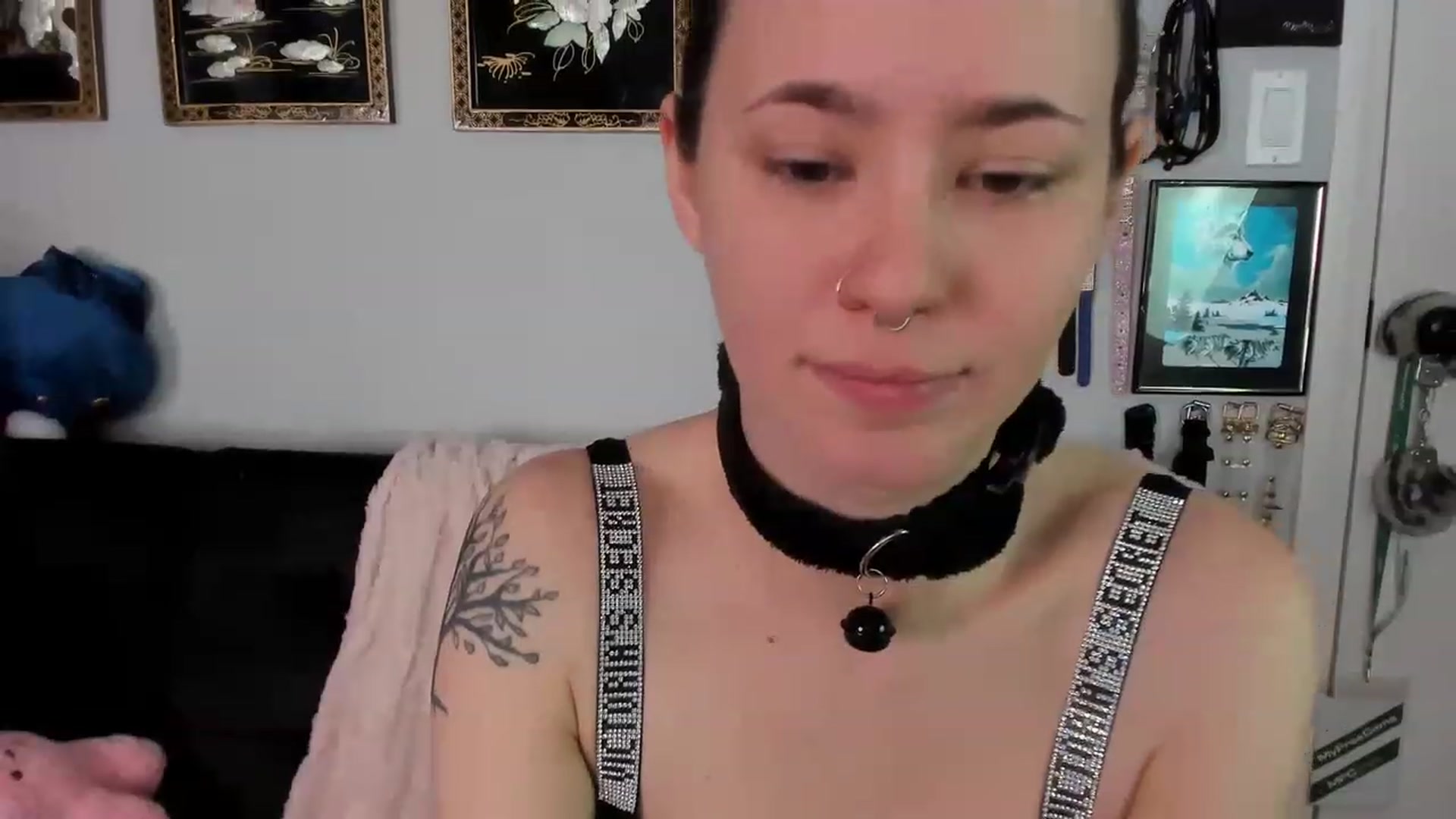 Gallery image thumbnail from Isabelle_Babe's myfreecams stream on, 12/25/2022, 22:24 image 9 of 20