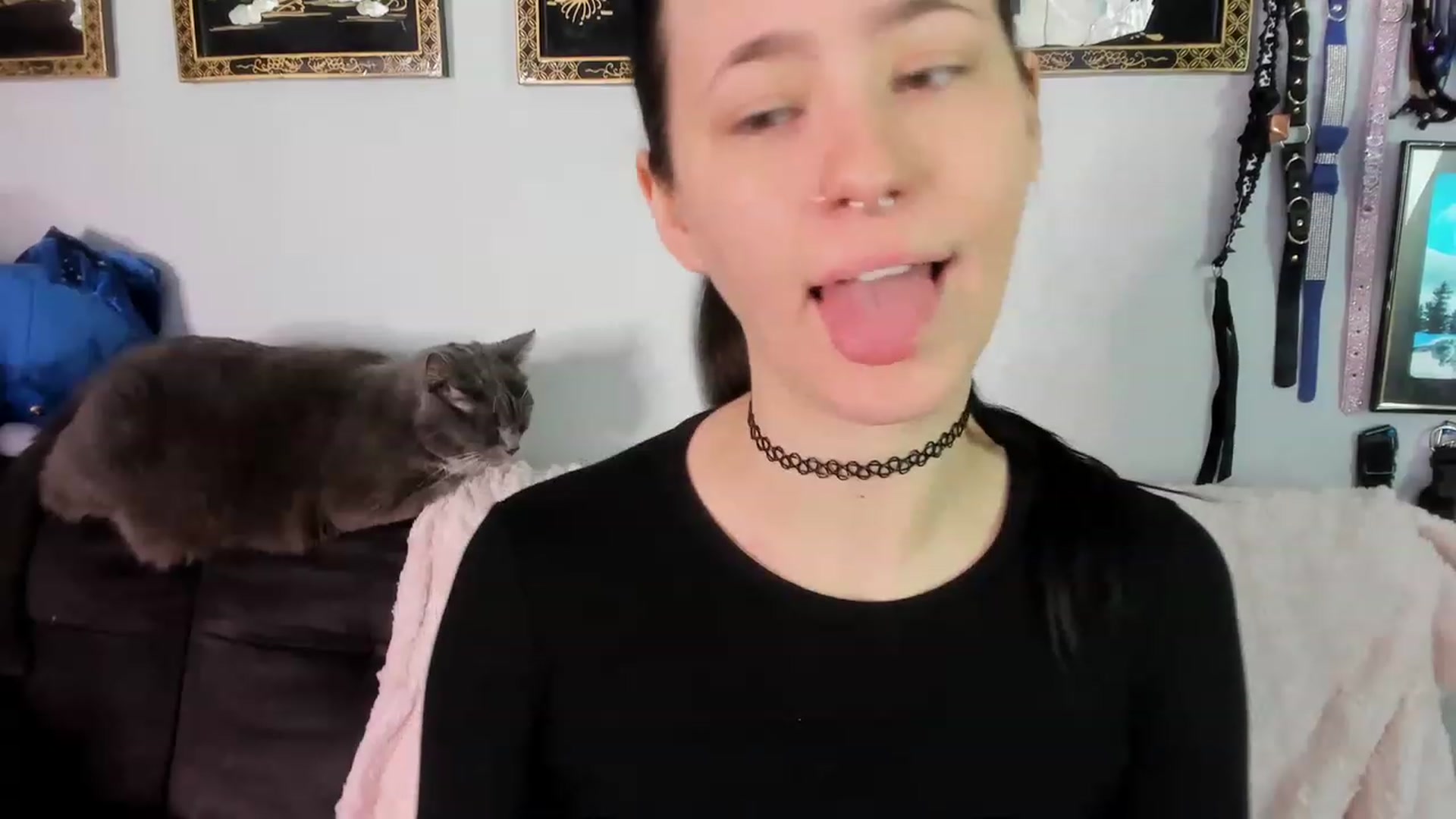 Gallery image thumbnail from Isabelle_Babe's myfreecams stream on, 12/25/2022, 22:24 image 2 of 20