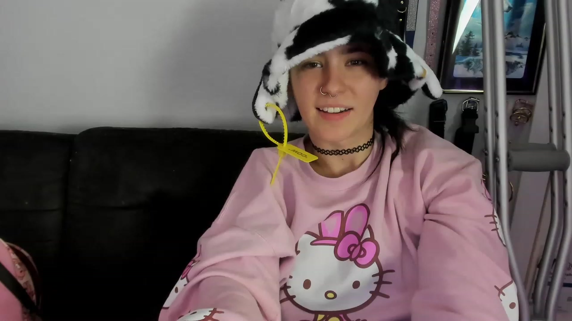 Gallery image thumbnail from Isabelle_Babe's myfreecams stream on, 12/28/2022, 02:10 image 14 of 20