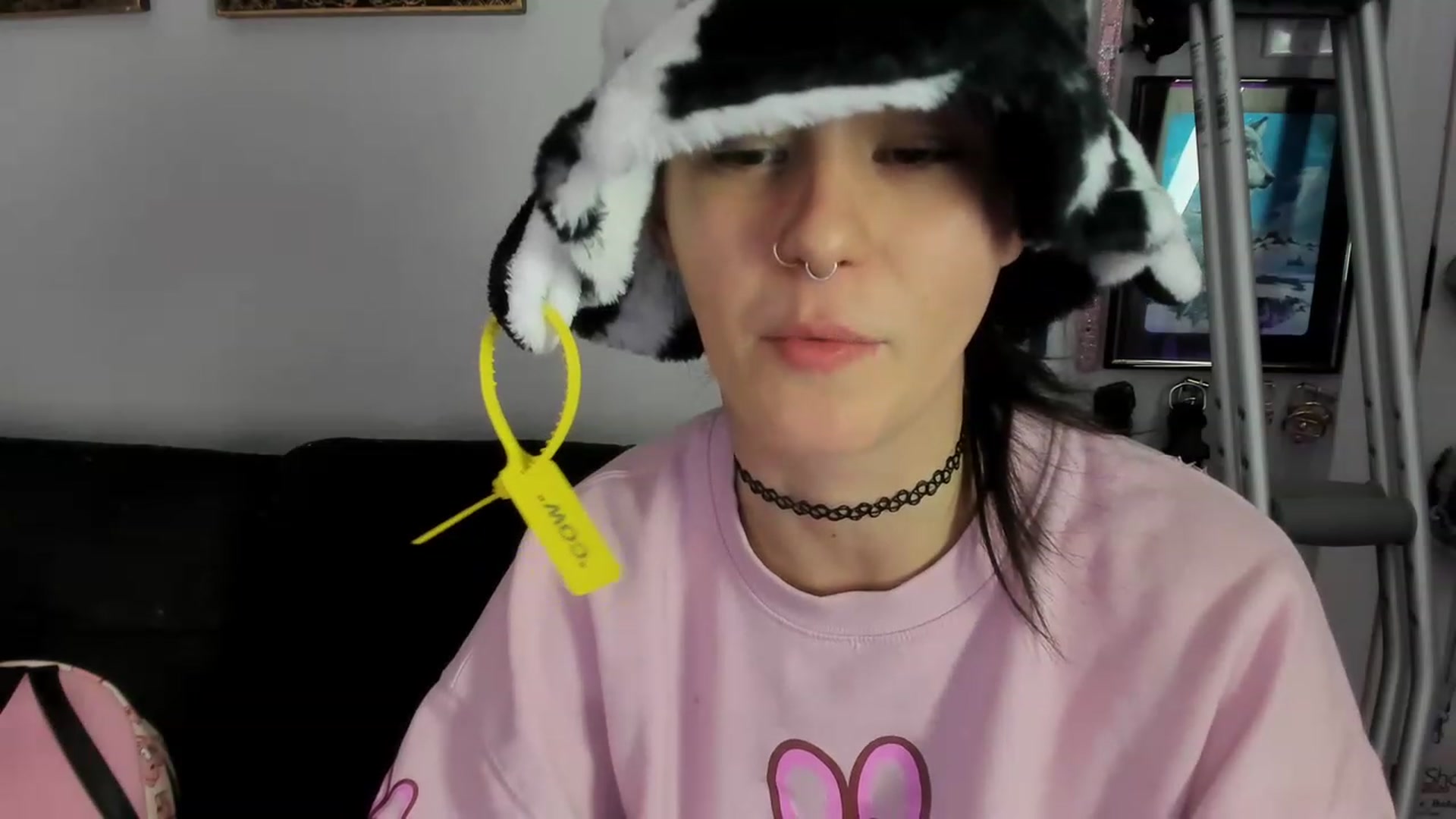 Gallery image thumbnail from Isabelle_Babe's myfreecams stream on, 12/28/2022, 02:10 image 8 of 20