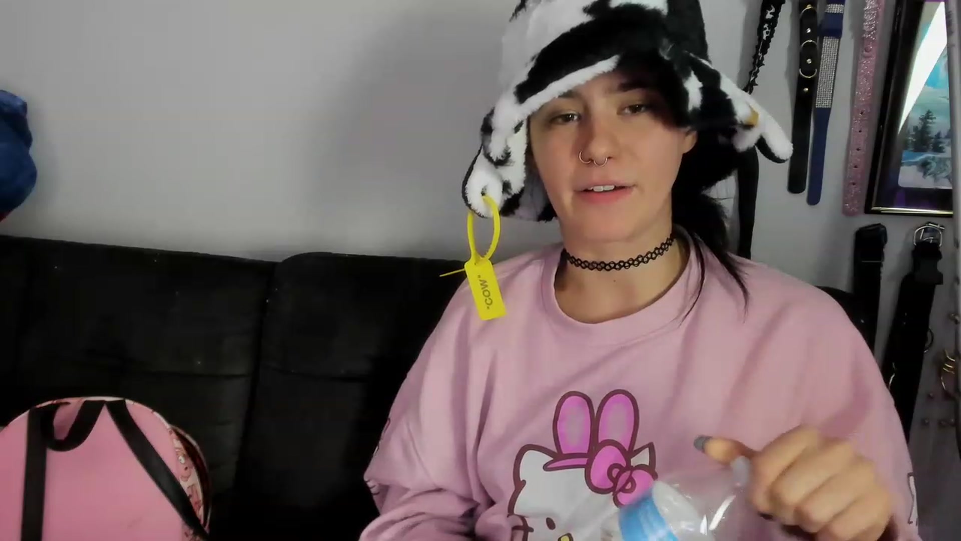 Gallery image thumbnail from Isabelle_Babe's myfreecams stream on, 12/28/2022, 02:10 image 16 of 20
