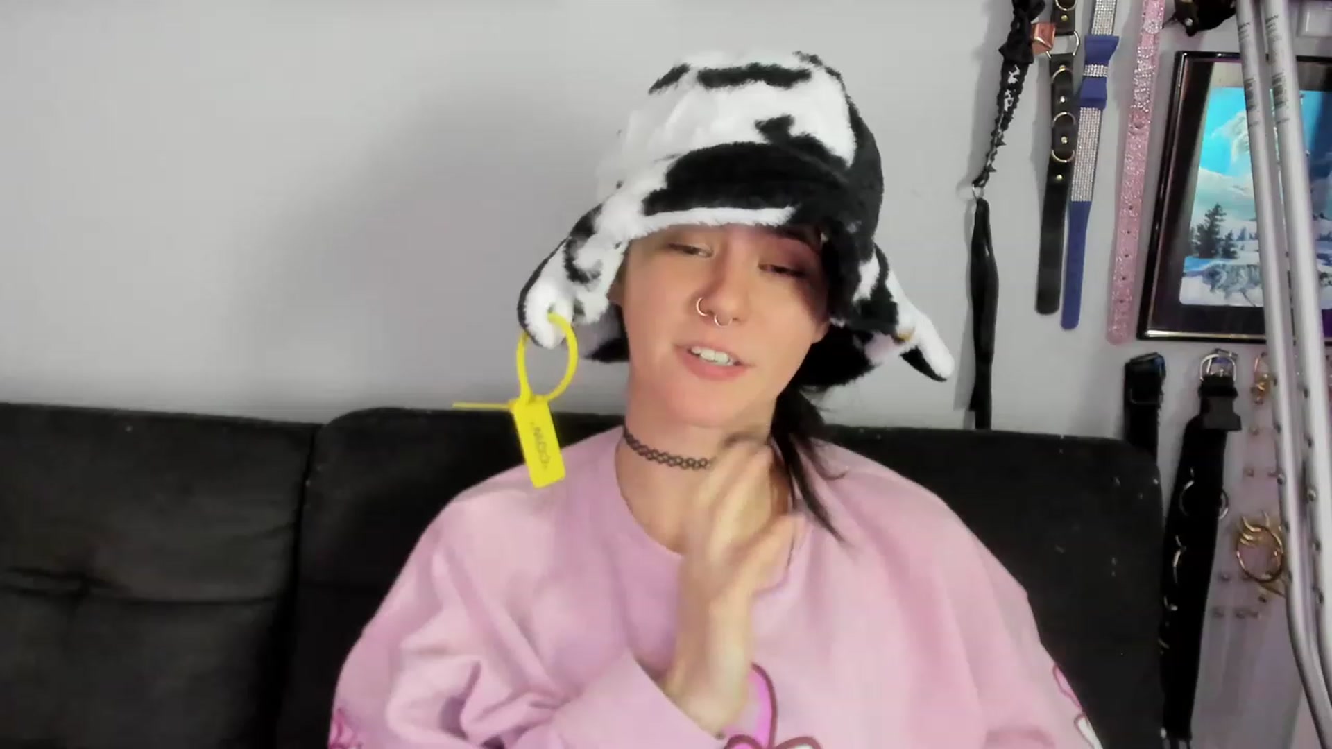 Gallery image thumbnail from Isabelle_Babe's myfreecams stream on, 12/28/2022, 03:05 image 6 of 20