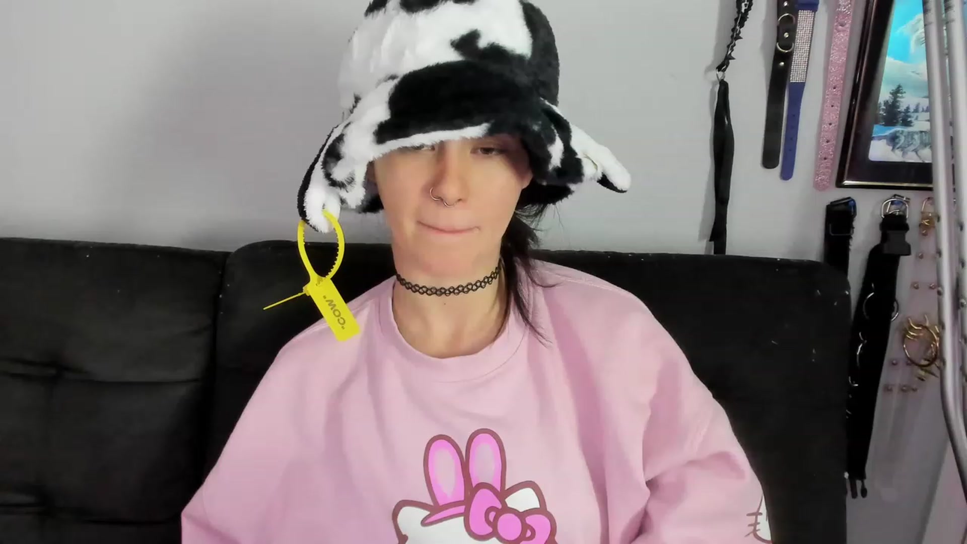 Gallery image thumbnail from Isabelle_Babe's myfreecams stream on, 12/28/2022, 03:05 image 8 of 20