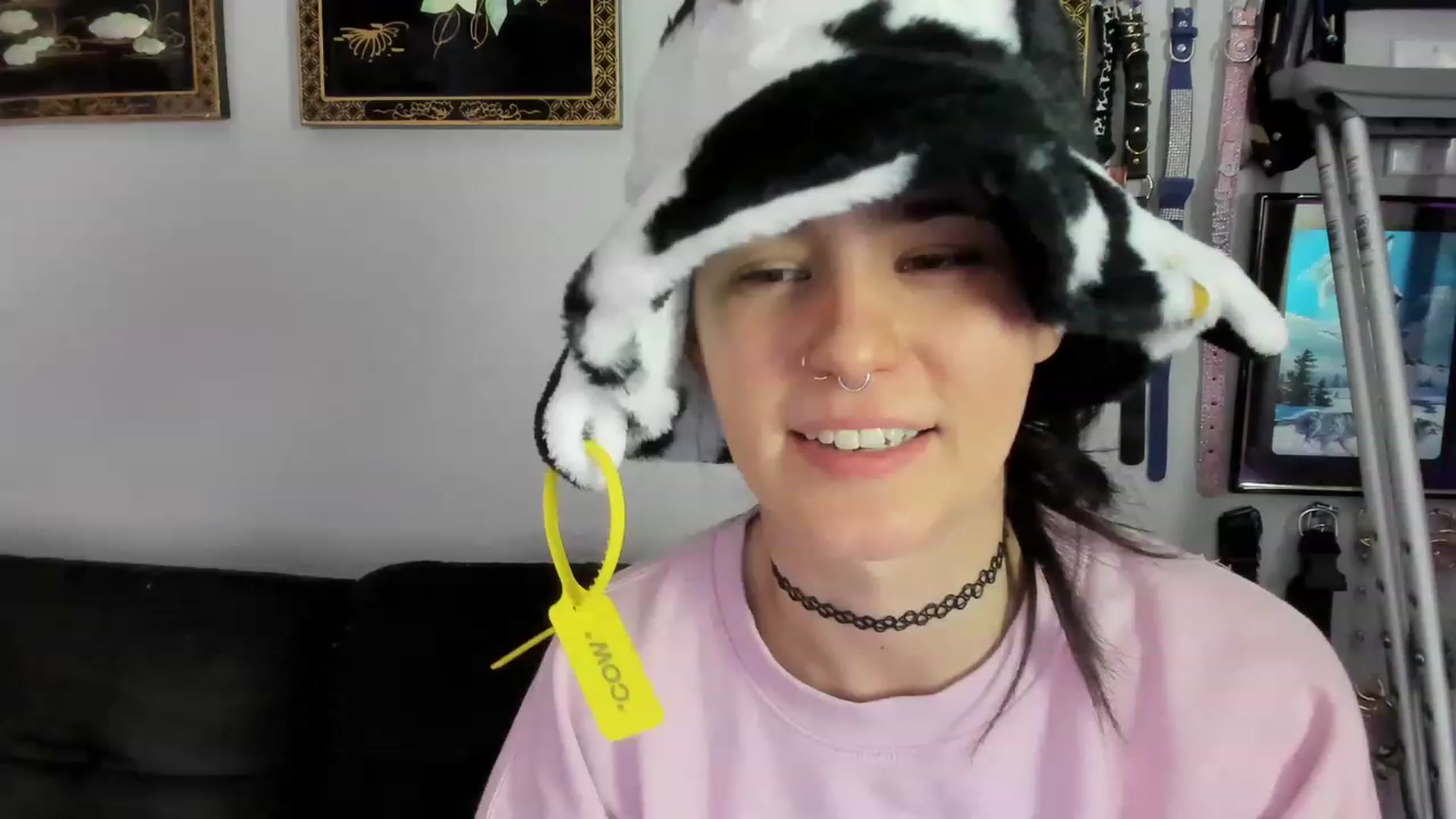 Gallery image thumbnail from Isabelle_Babe's myfreecams stream on, 12/28/2022, 03:05 image 13 of 20