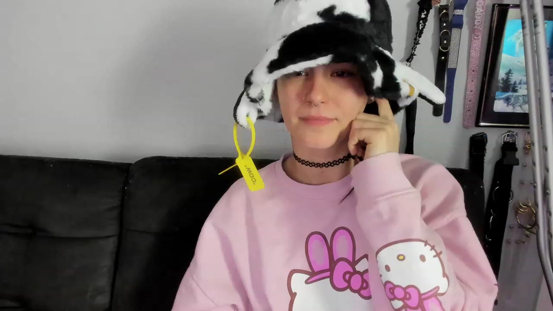 Gallery image thumbnail from Isabelle_Babe's myfreecams stream on, 12/28/2022, 03:05 image 15 of 20