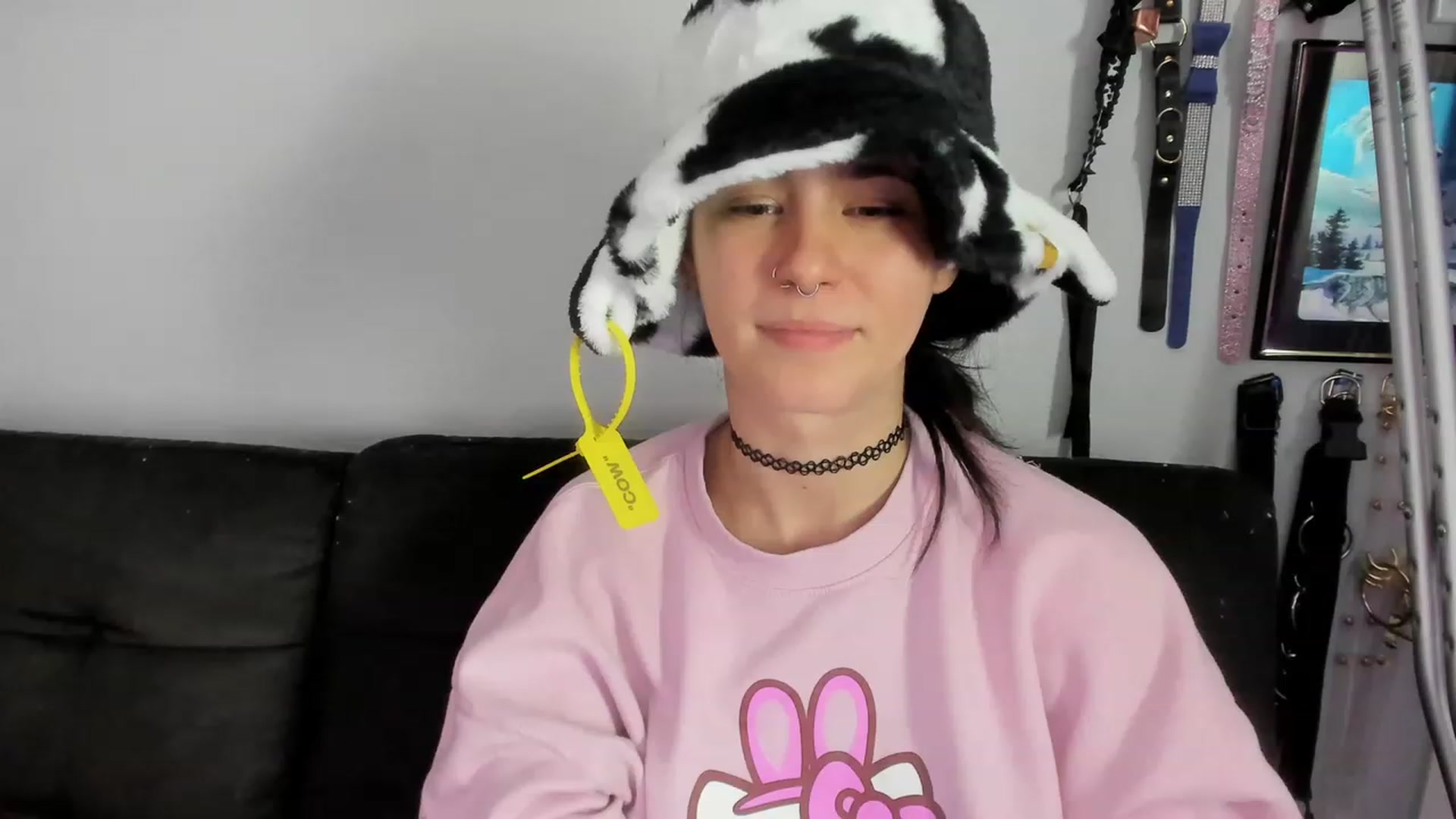 Gallery image thumbnail from Isabelle_Babe's myfreecams stream on, 12/28/2022, 03:05 image 12 of 20