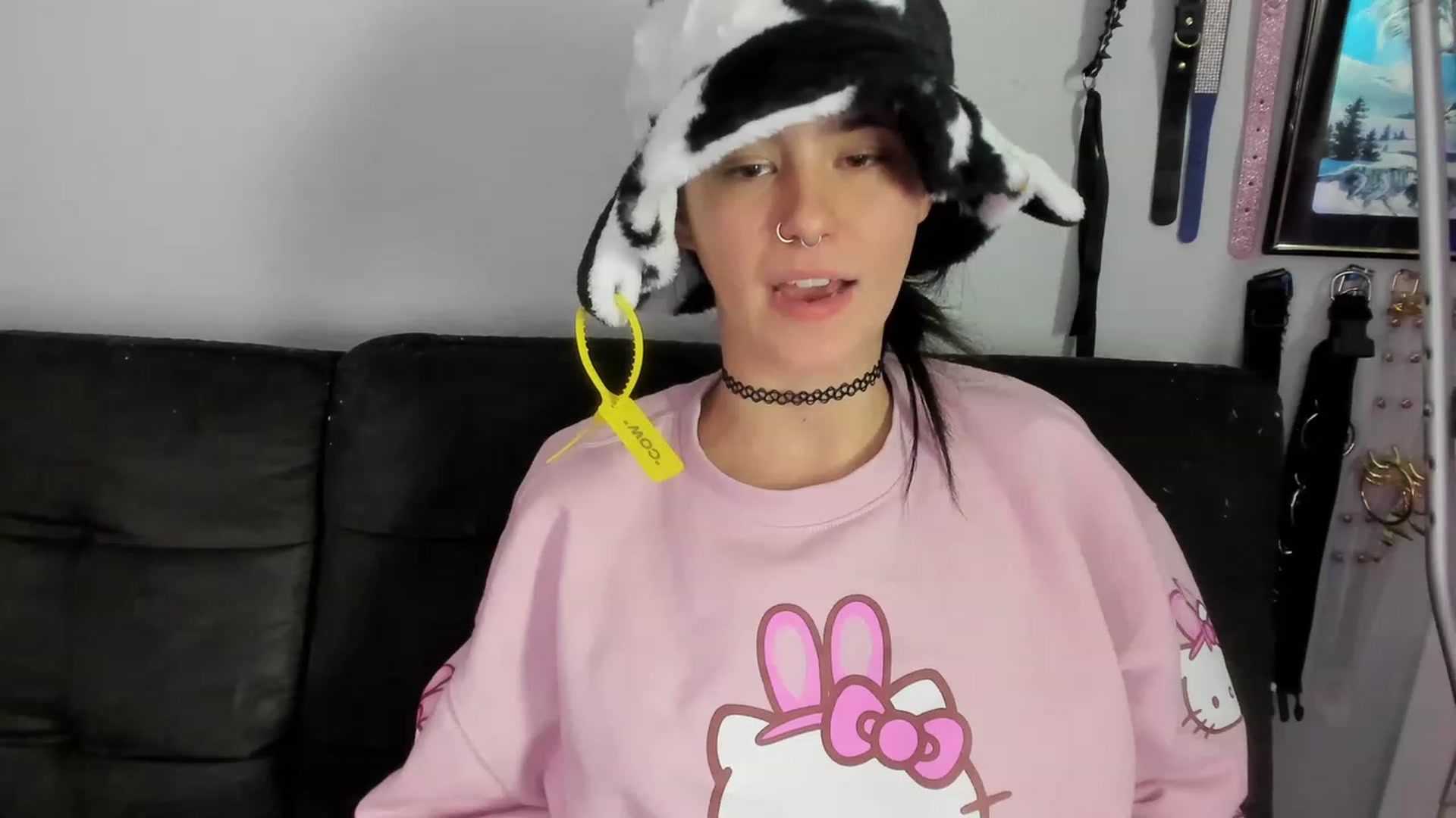 Gallery image thumbnail from Isabelle_Babe's myfreecams stream on, 12/28/2022, 03:05 image 2 of 20