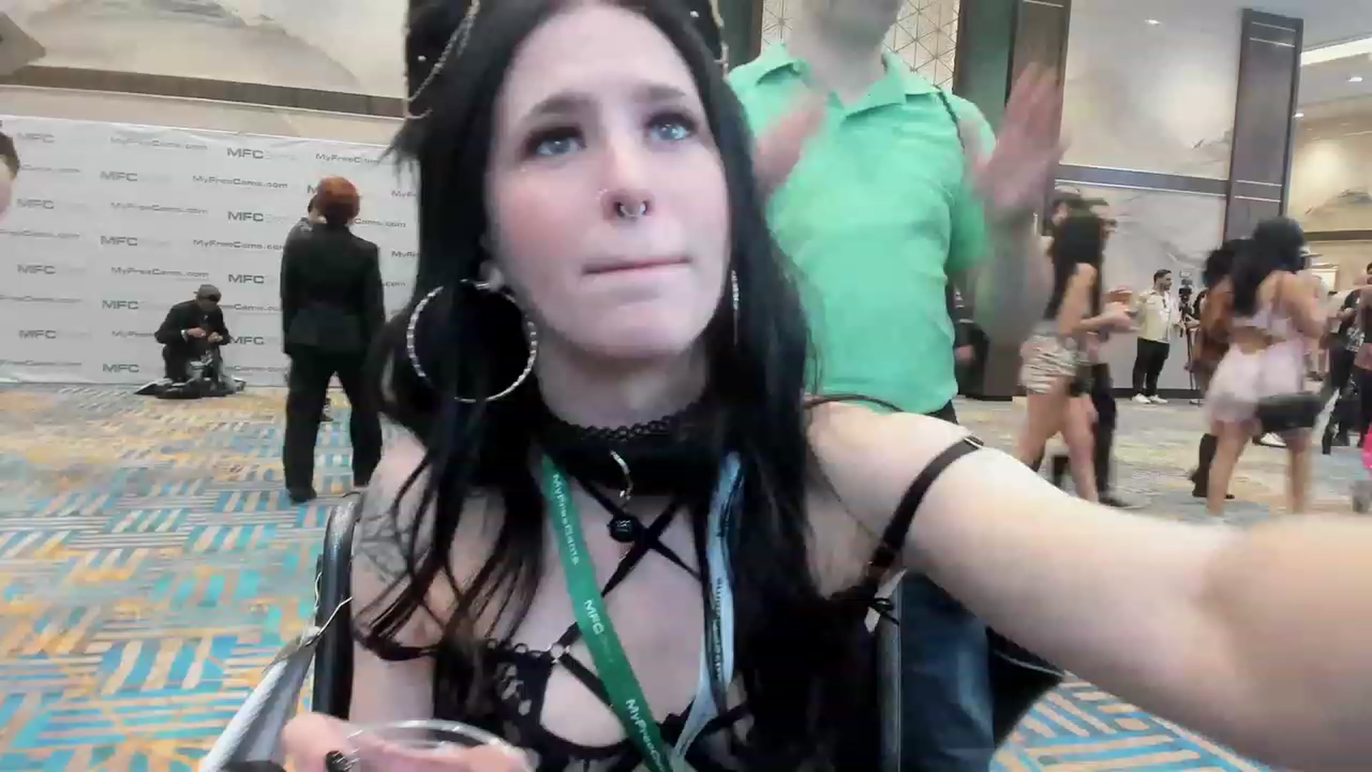 Gallery image thumbnail from Isabelle_Babe's myfreecams stream on, 01/05/2023, 02:28 image 18 of 20
